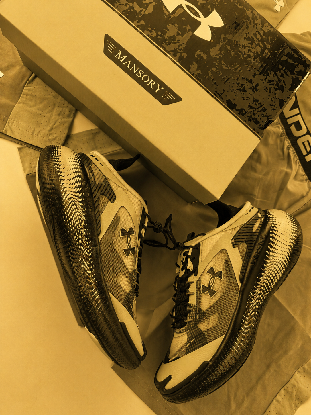 UNDER ARMOUR
