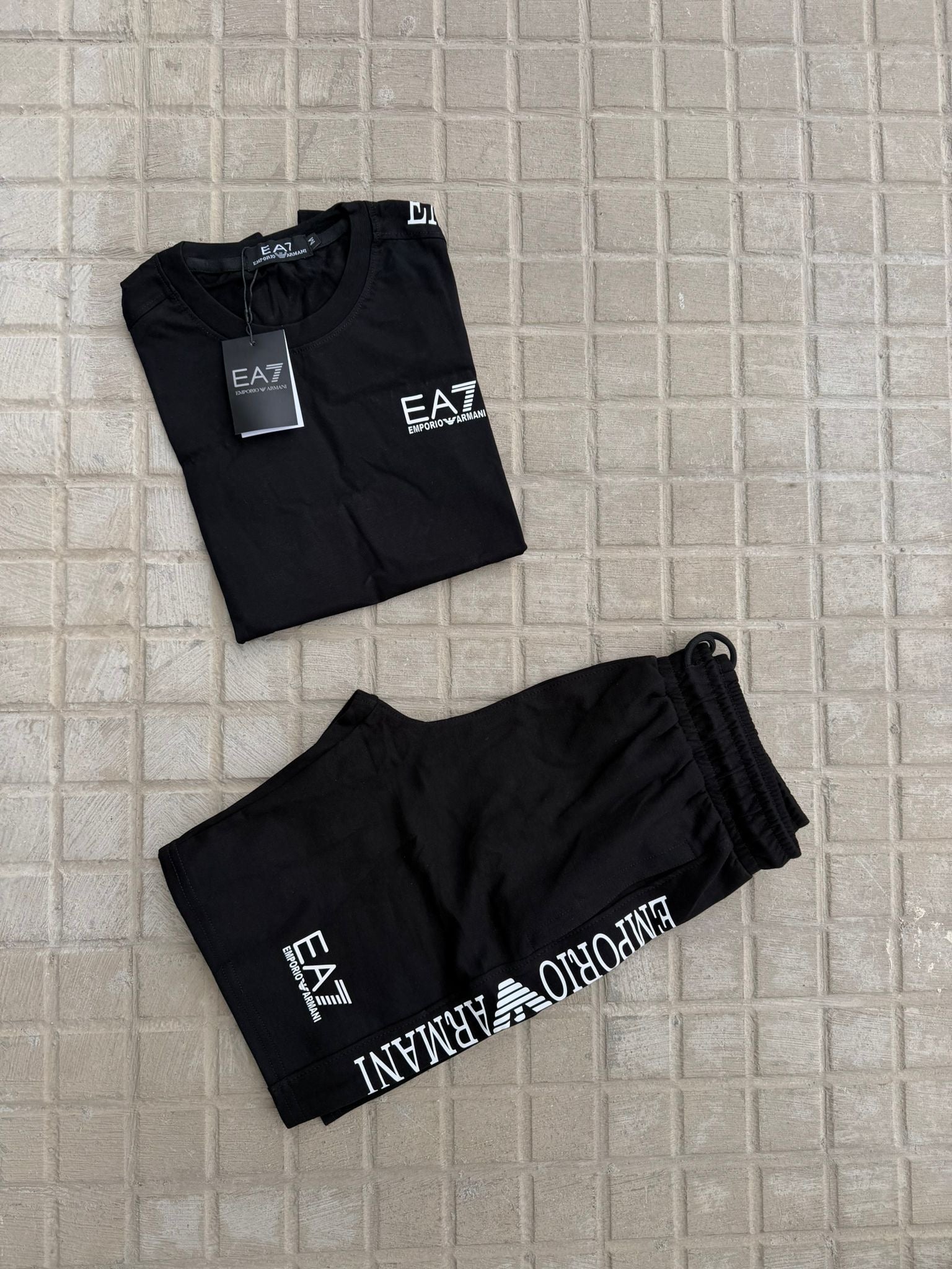 EMPORIO ARMANI CONJUNTO CORTO
