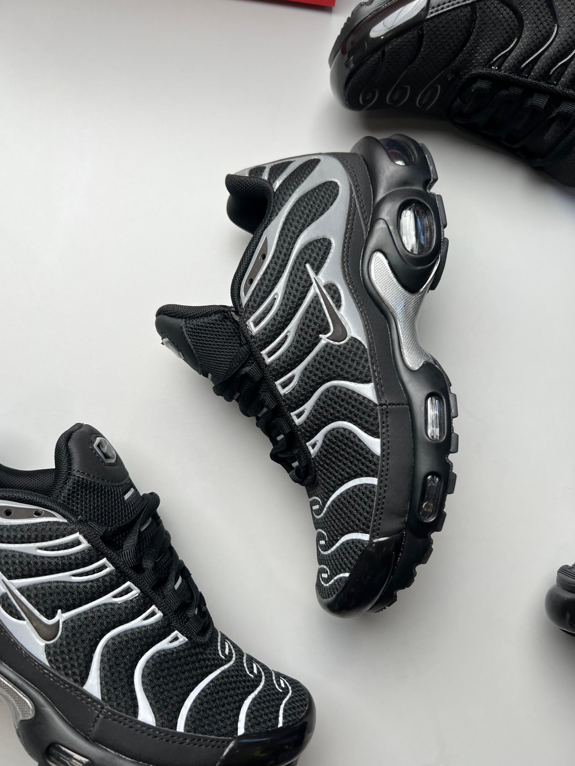 NIKE TN