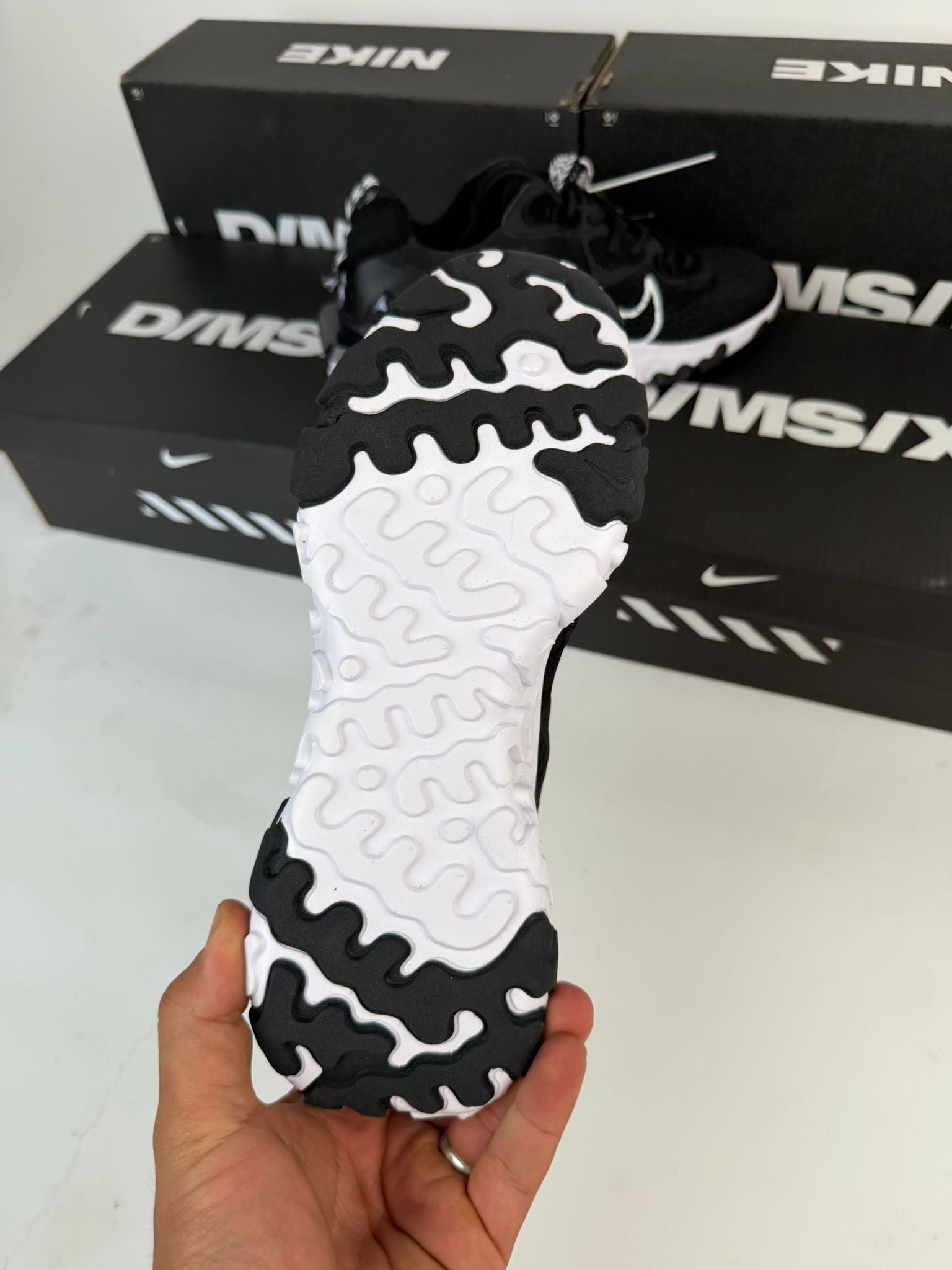 NIKE REACT VISION