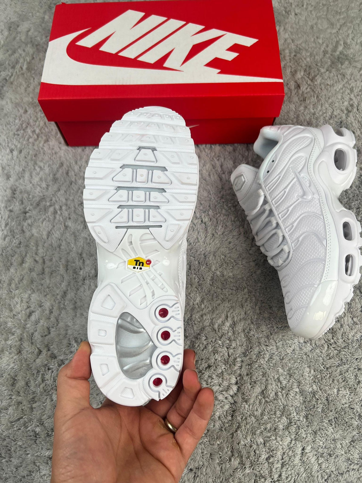 NIKE TN