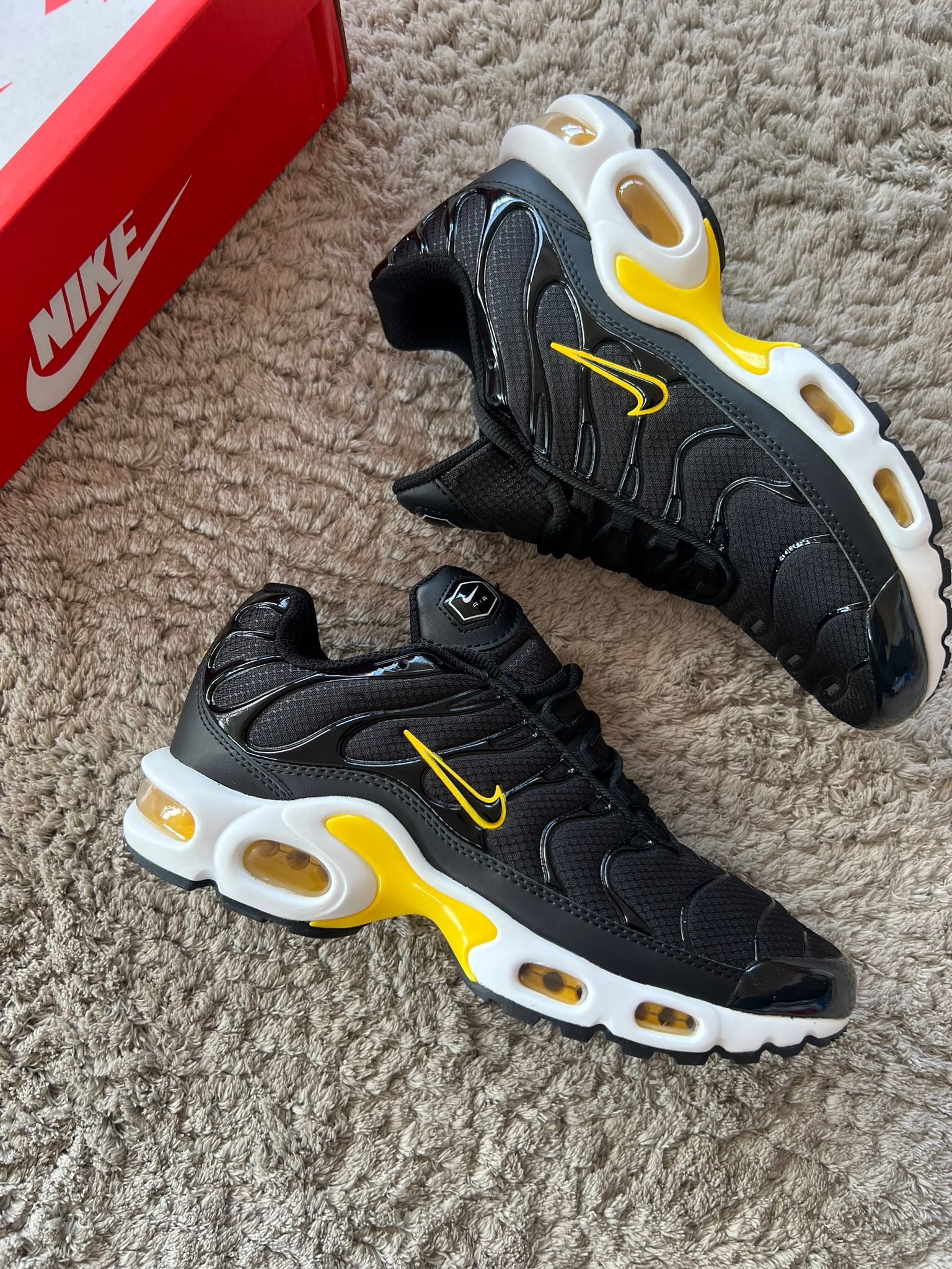 NIKE TN