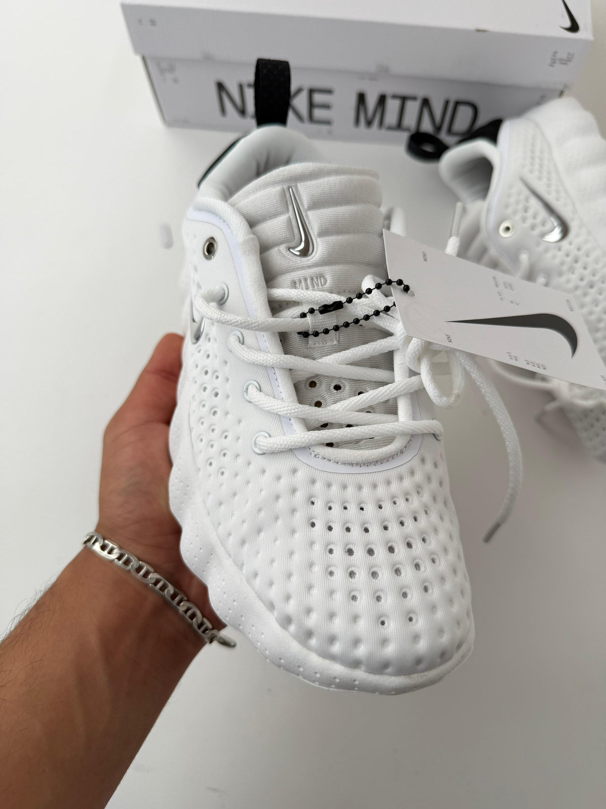 NIKE MIND 002