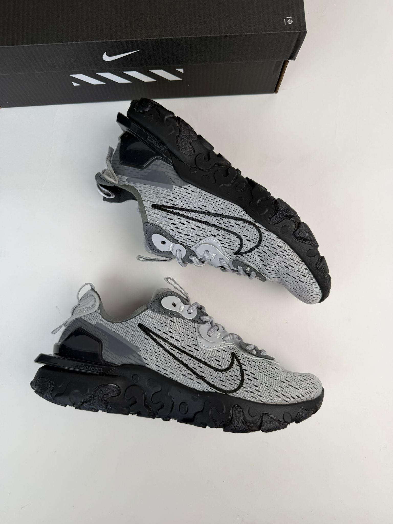 NIKE REACT VISION