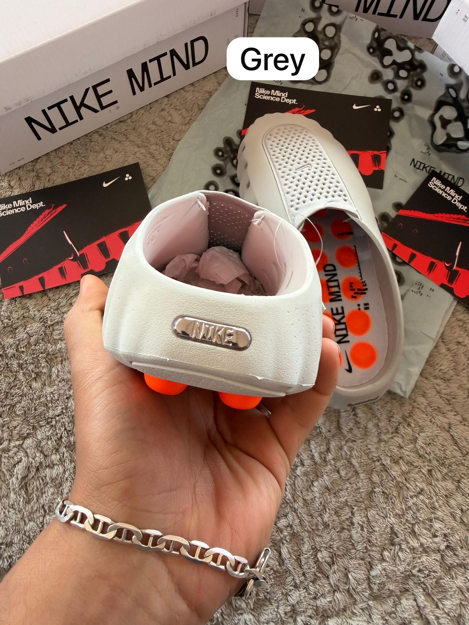 NIKE MIND 001