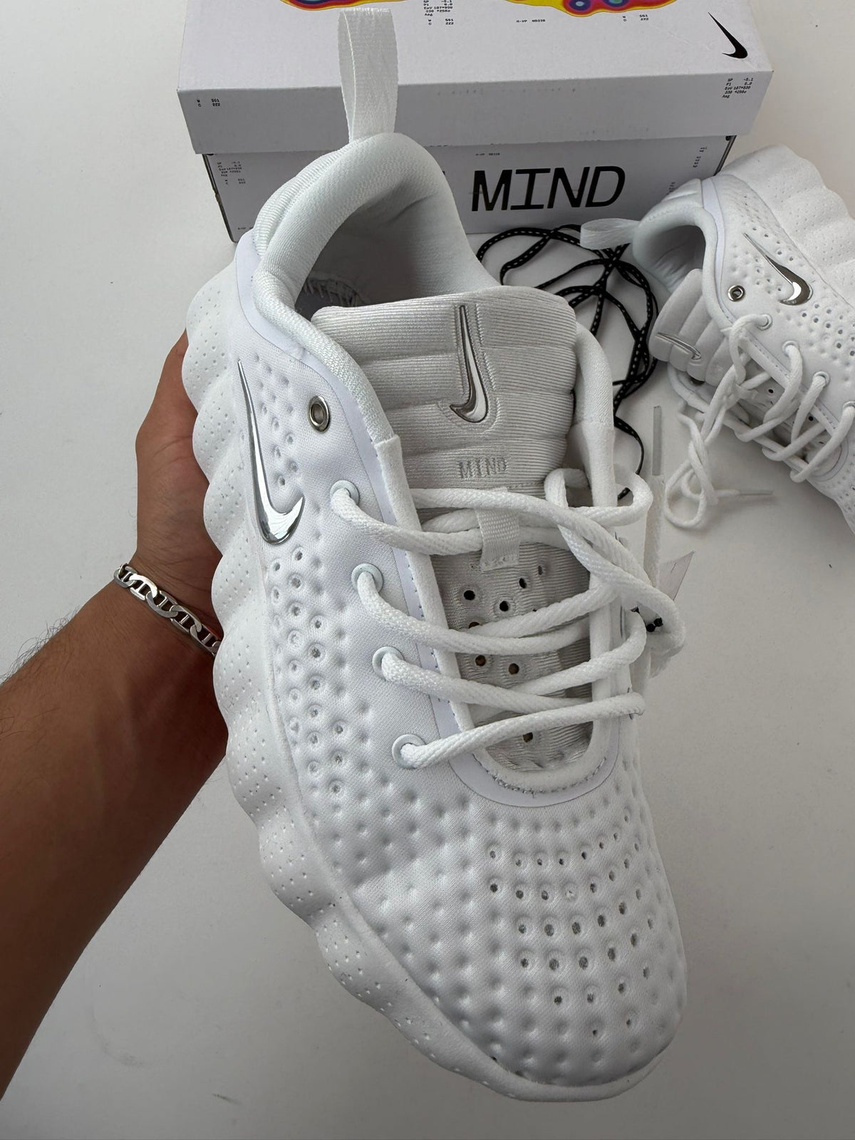 NIKE MIND 002