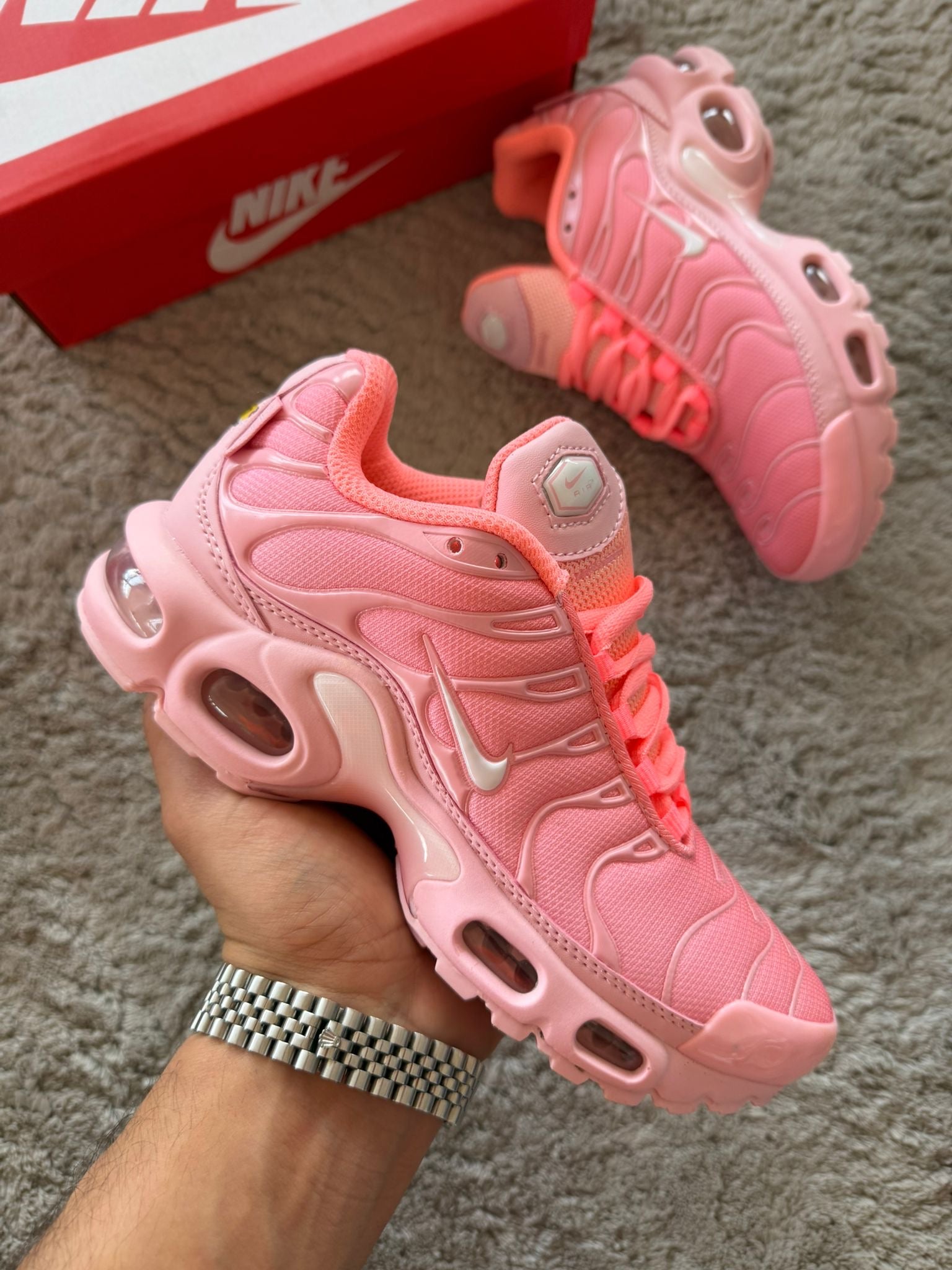 NIKE TN