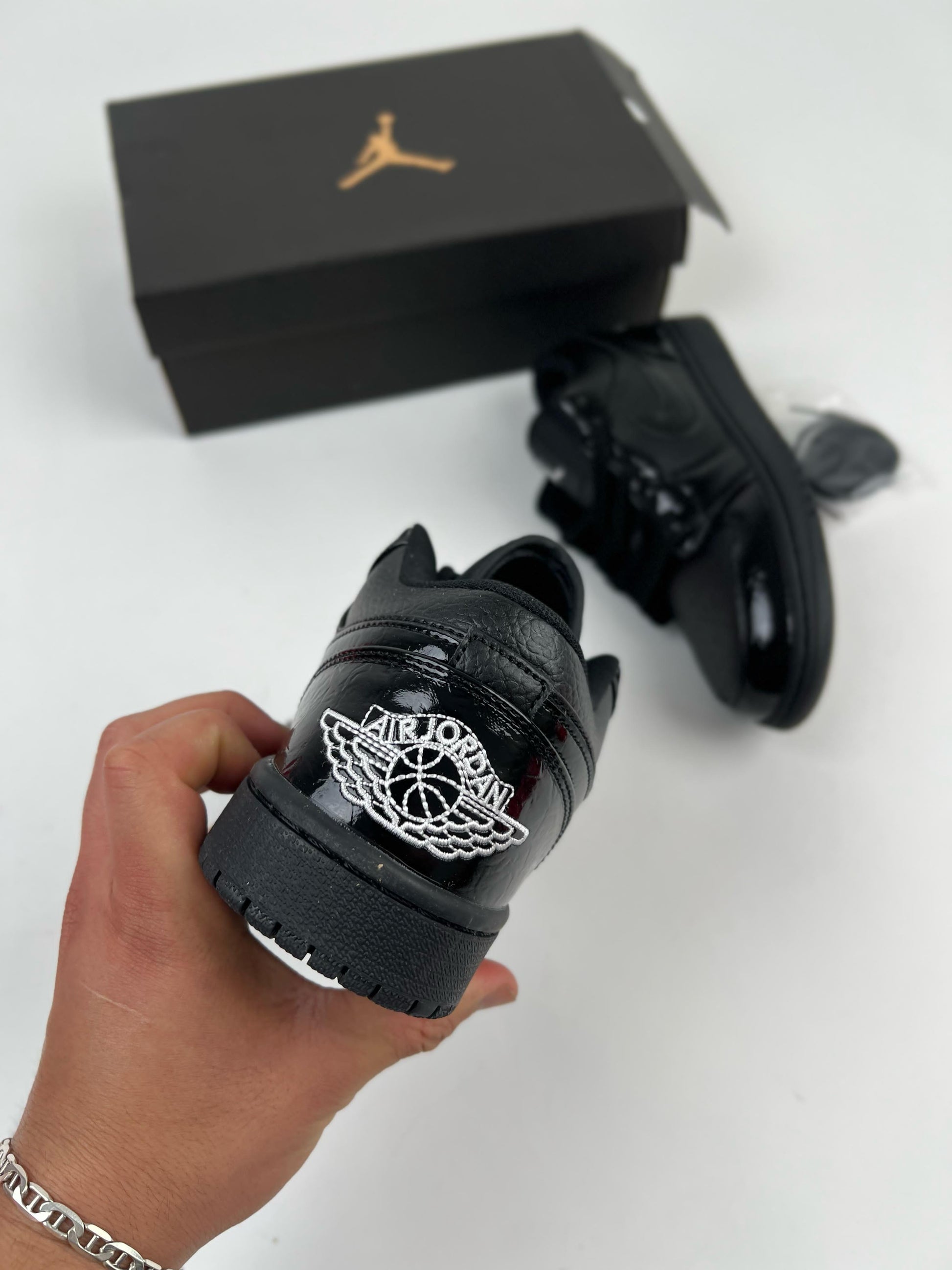 JORDAN 1 LOW