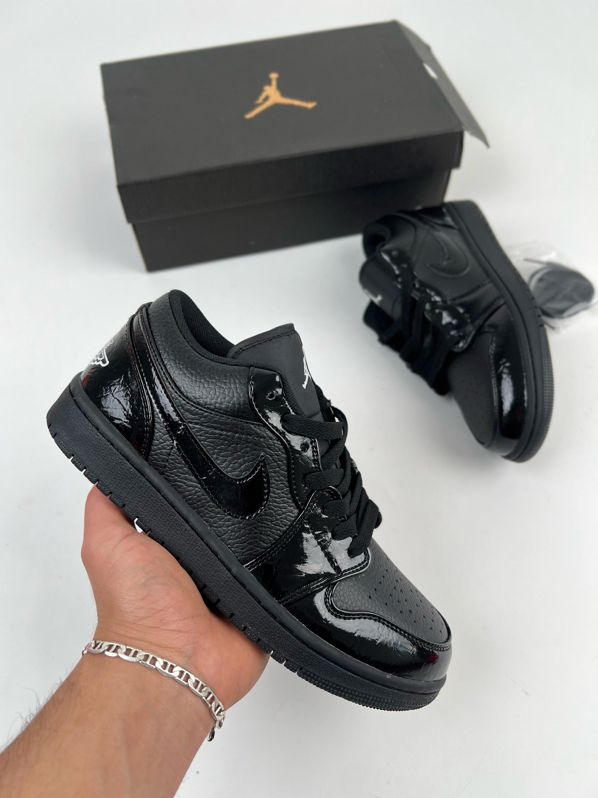 JORDAN 1 LOW