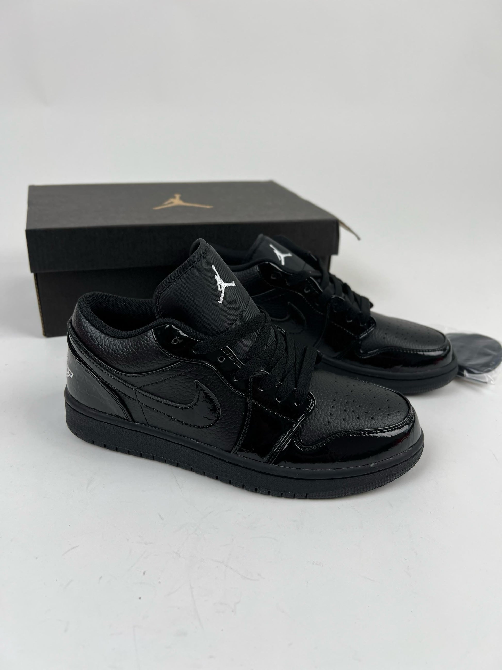 JORDAN 1 LOW