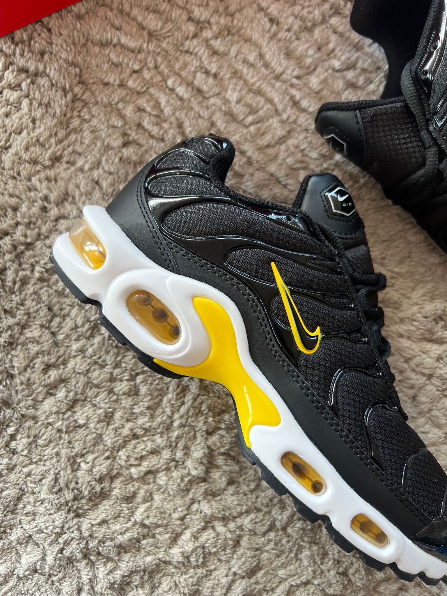 NIKE TN