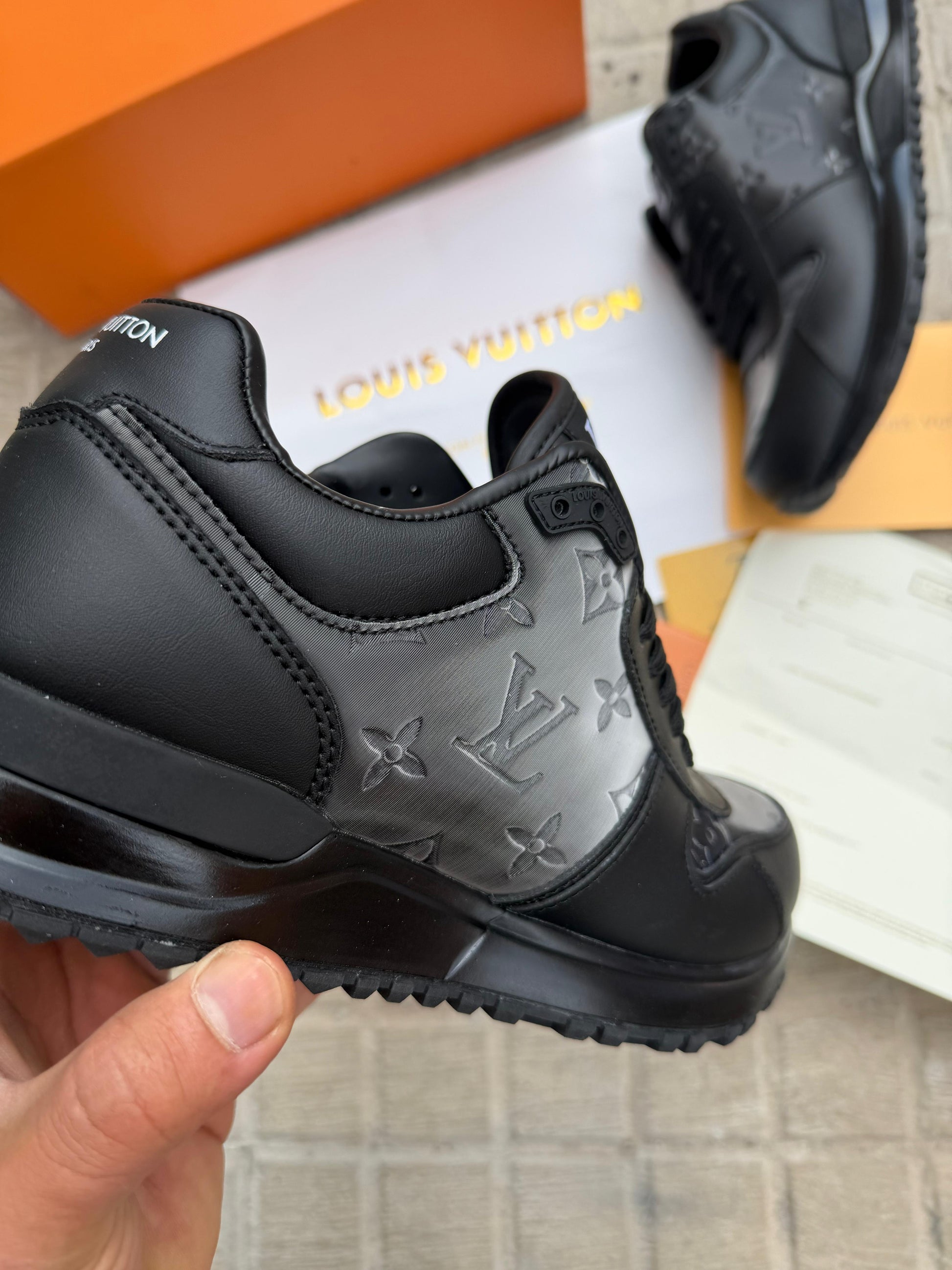 LOUIS VUITTON