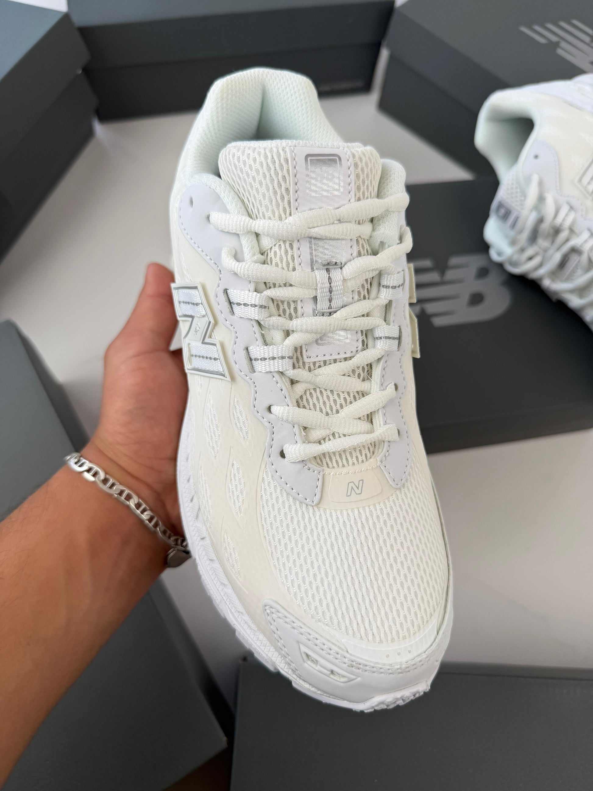 NEW BALANCE 1906 R