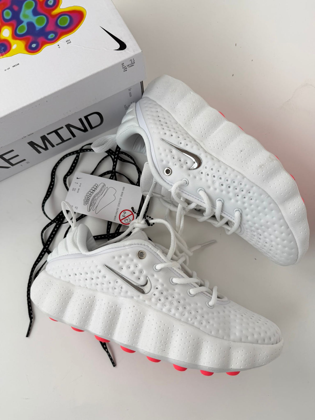 NIKE MIND 002