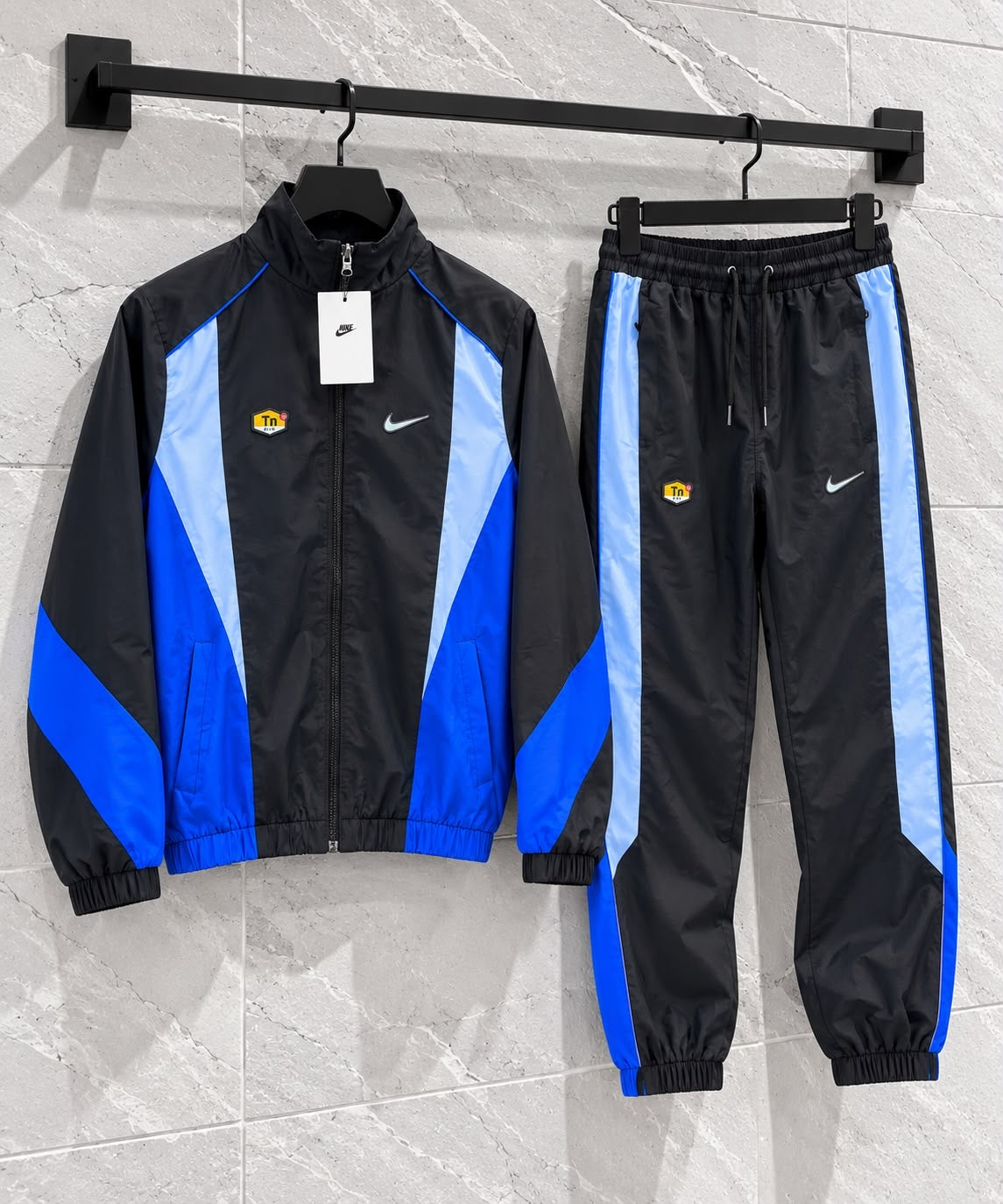 CHANDAL NIKE TN