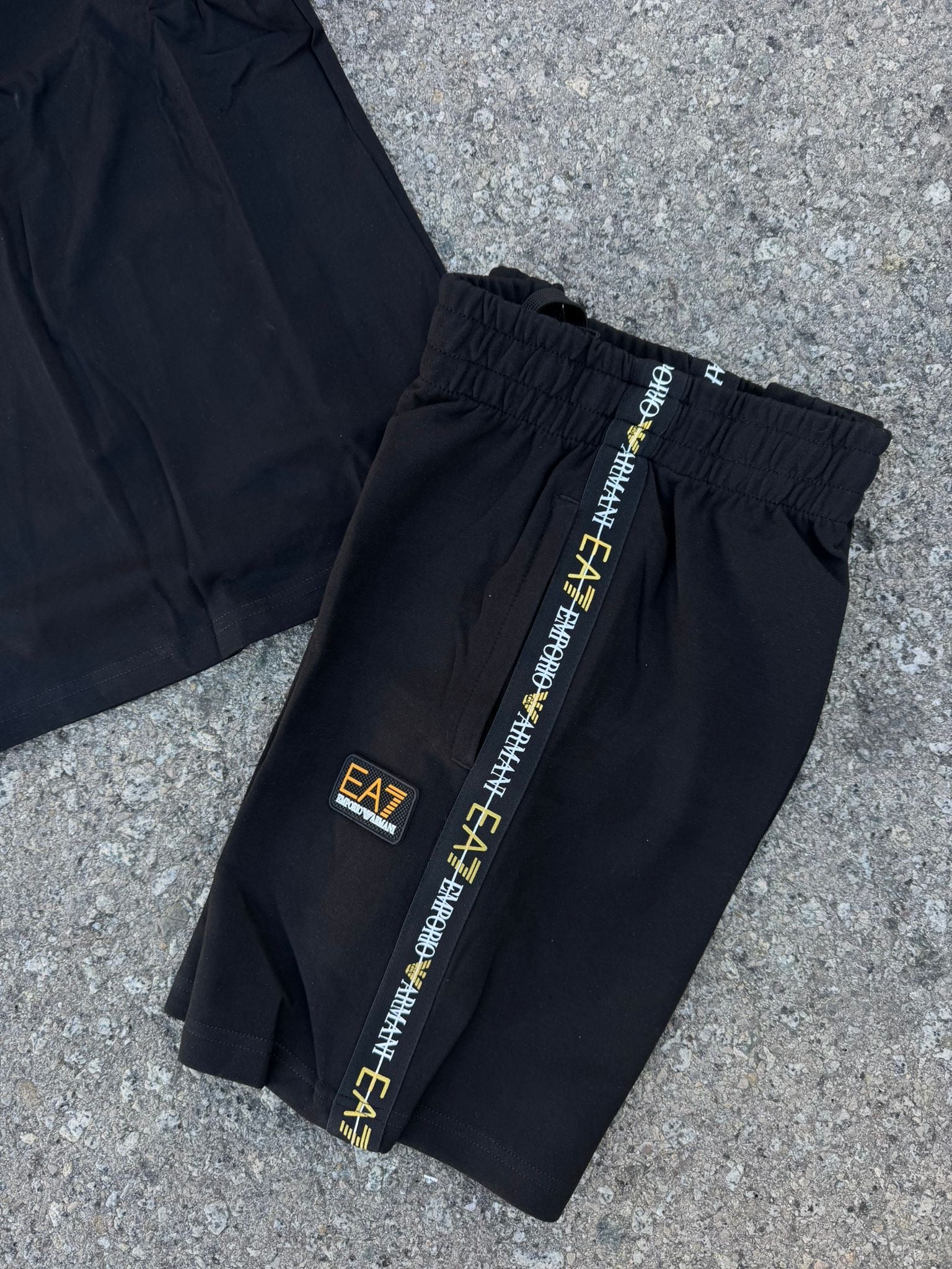 EMPORIO ARMANI CONJUNTO CORTO