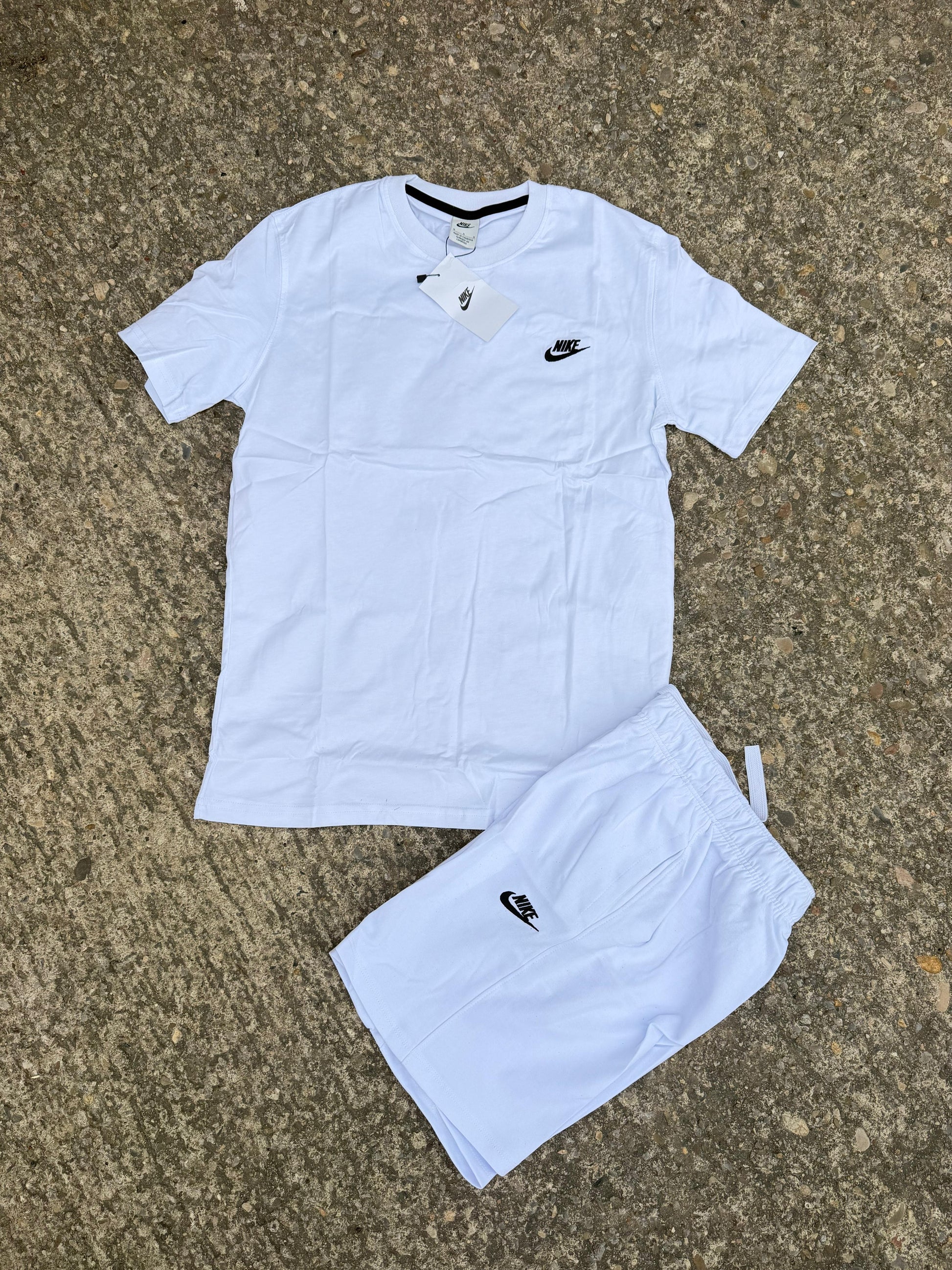CONJUNTO CORTO NIKE