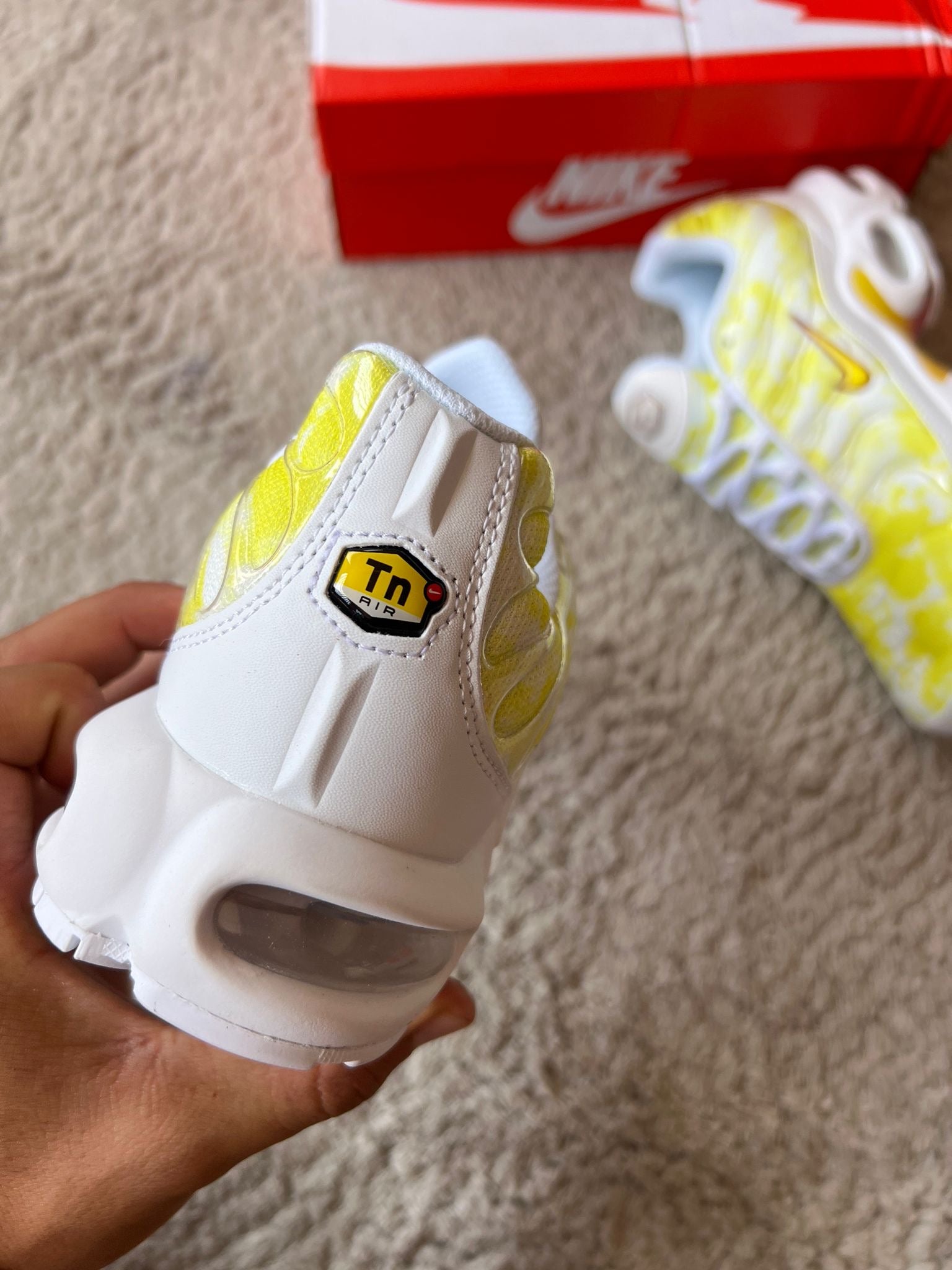 NIKE TN