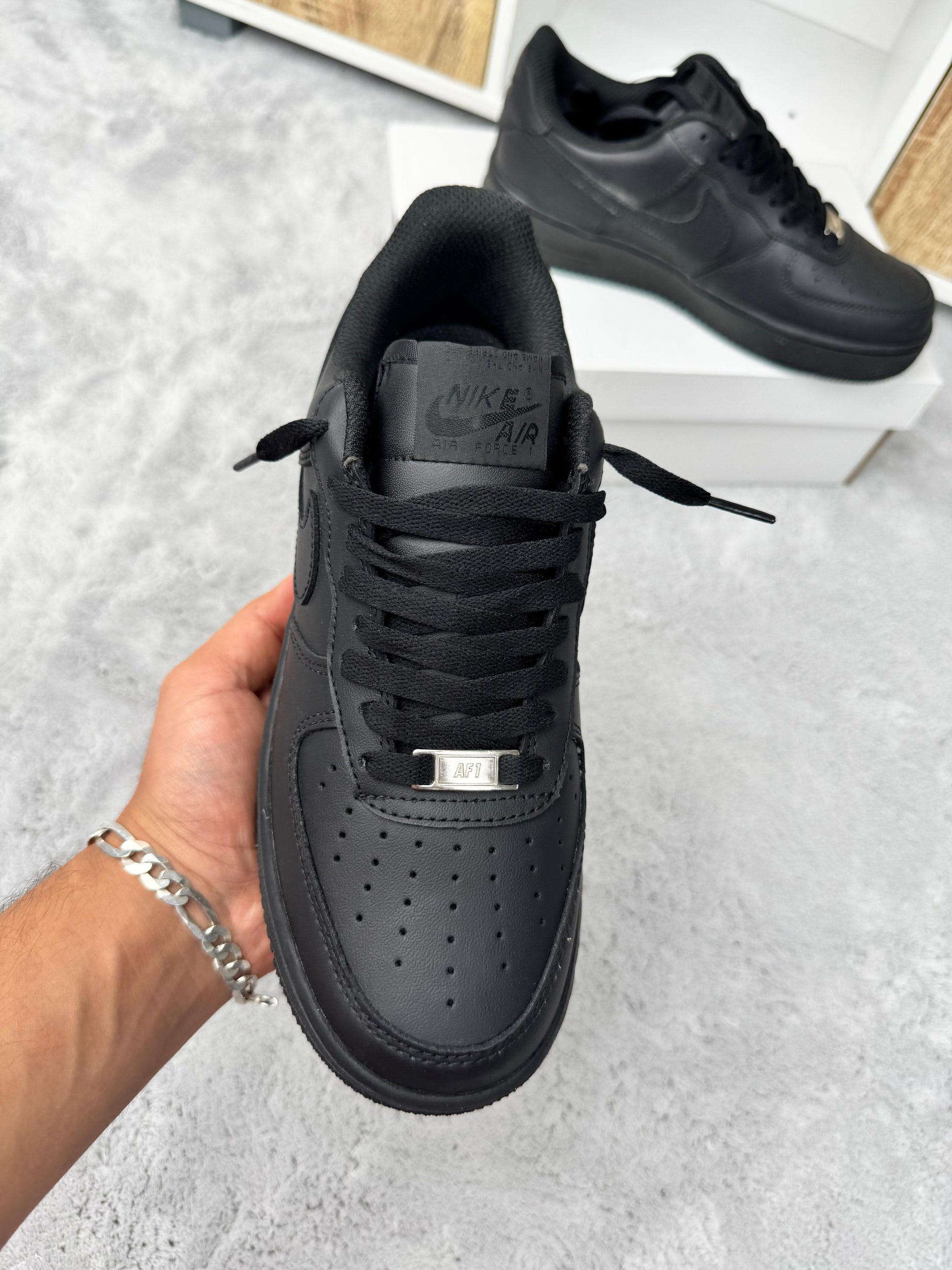 NIKE AIRFORCE