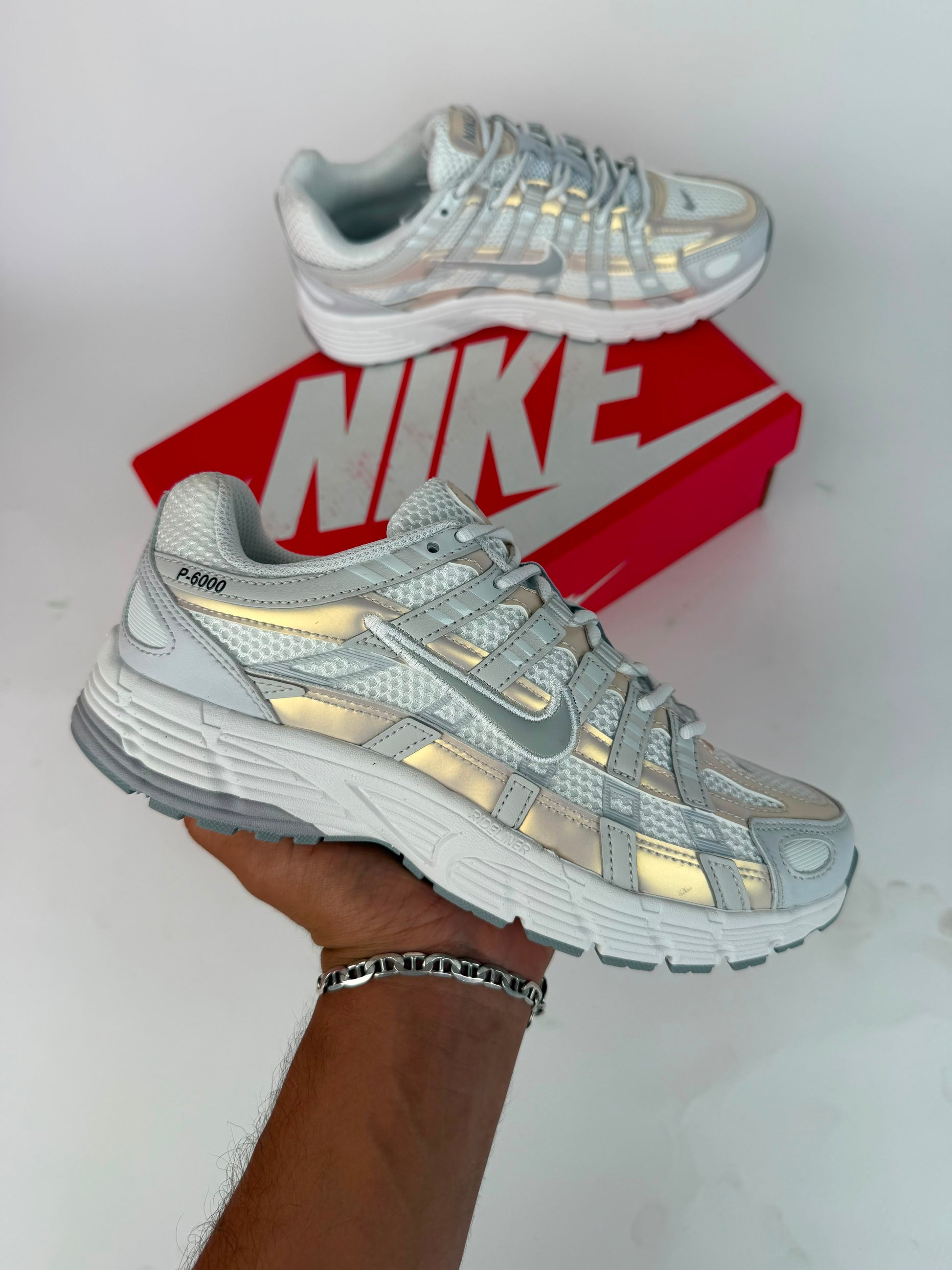 NIKE P6000