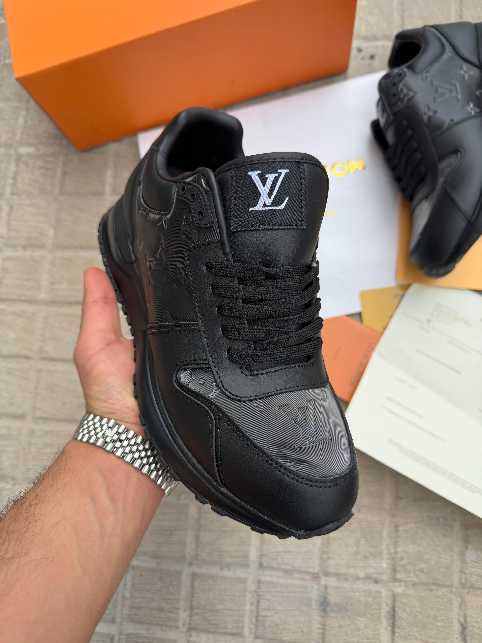 LOUIS VUITTON
