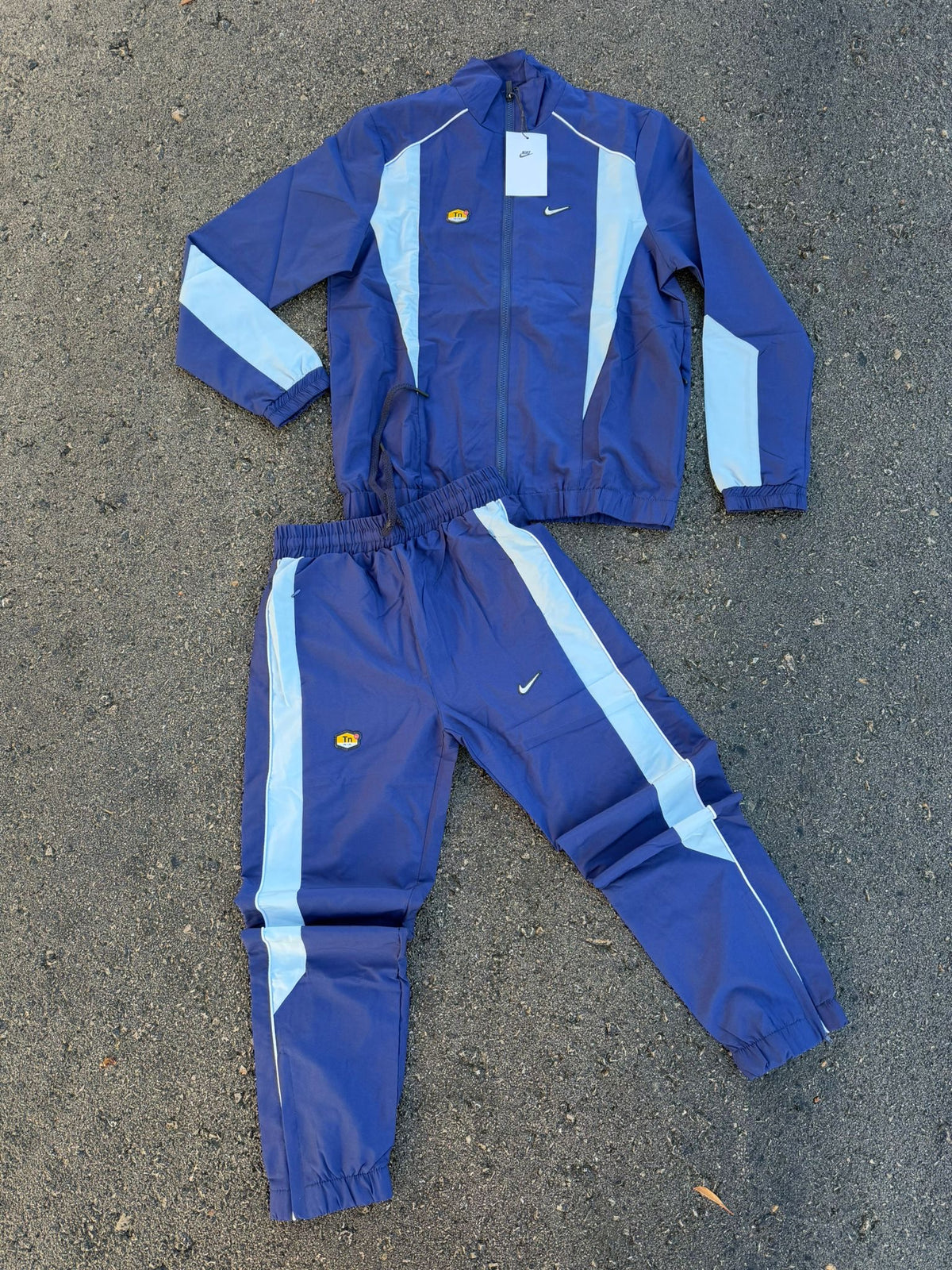 CHANDAL NIKE TN