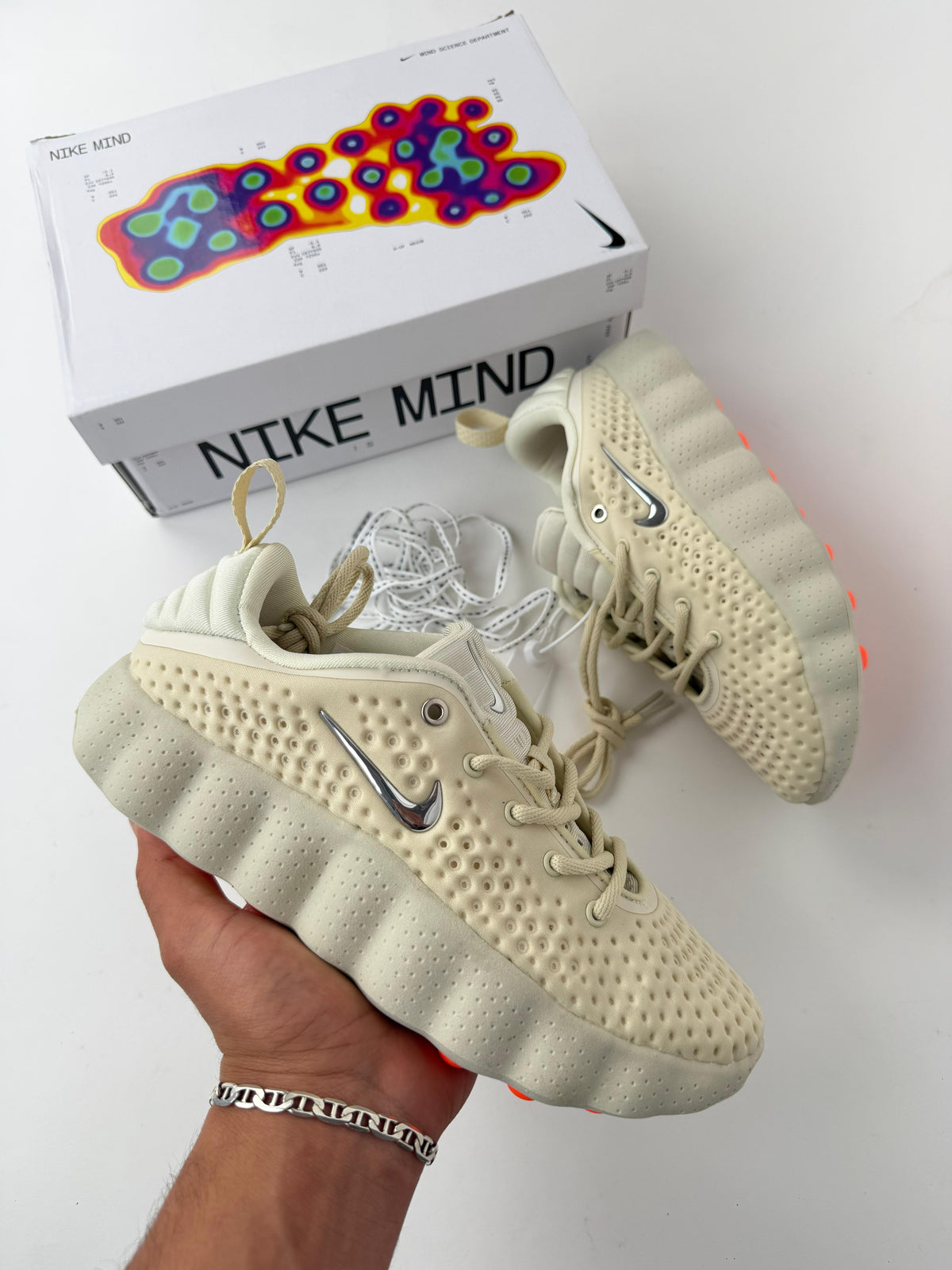 NIKE MIND 002
