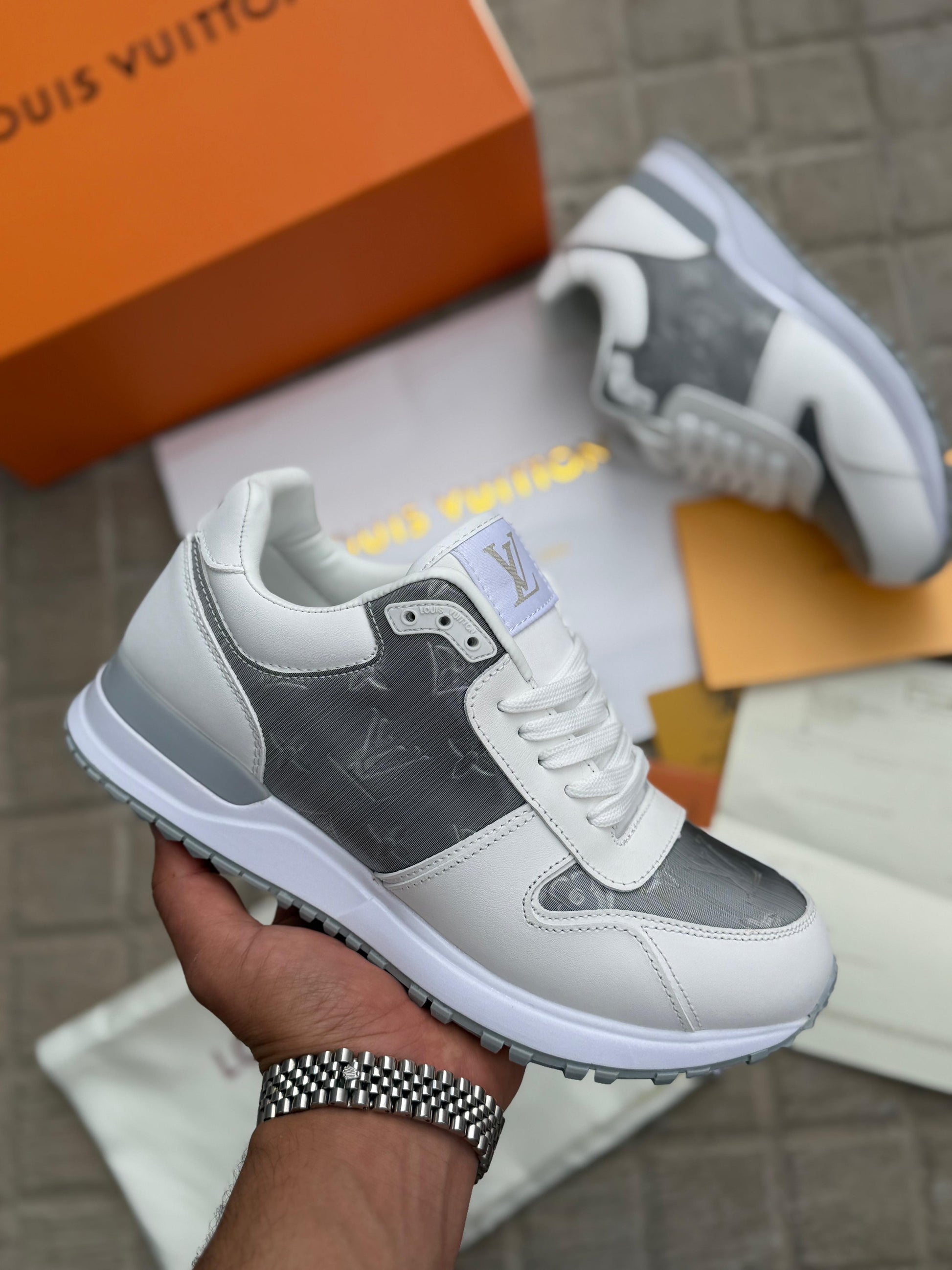 LOUIS VUITTON