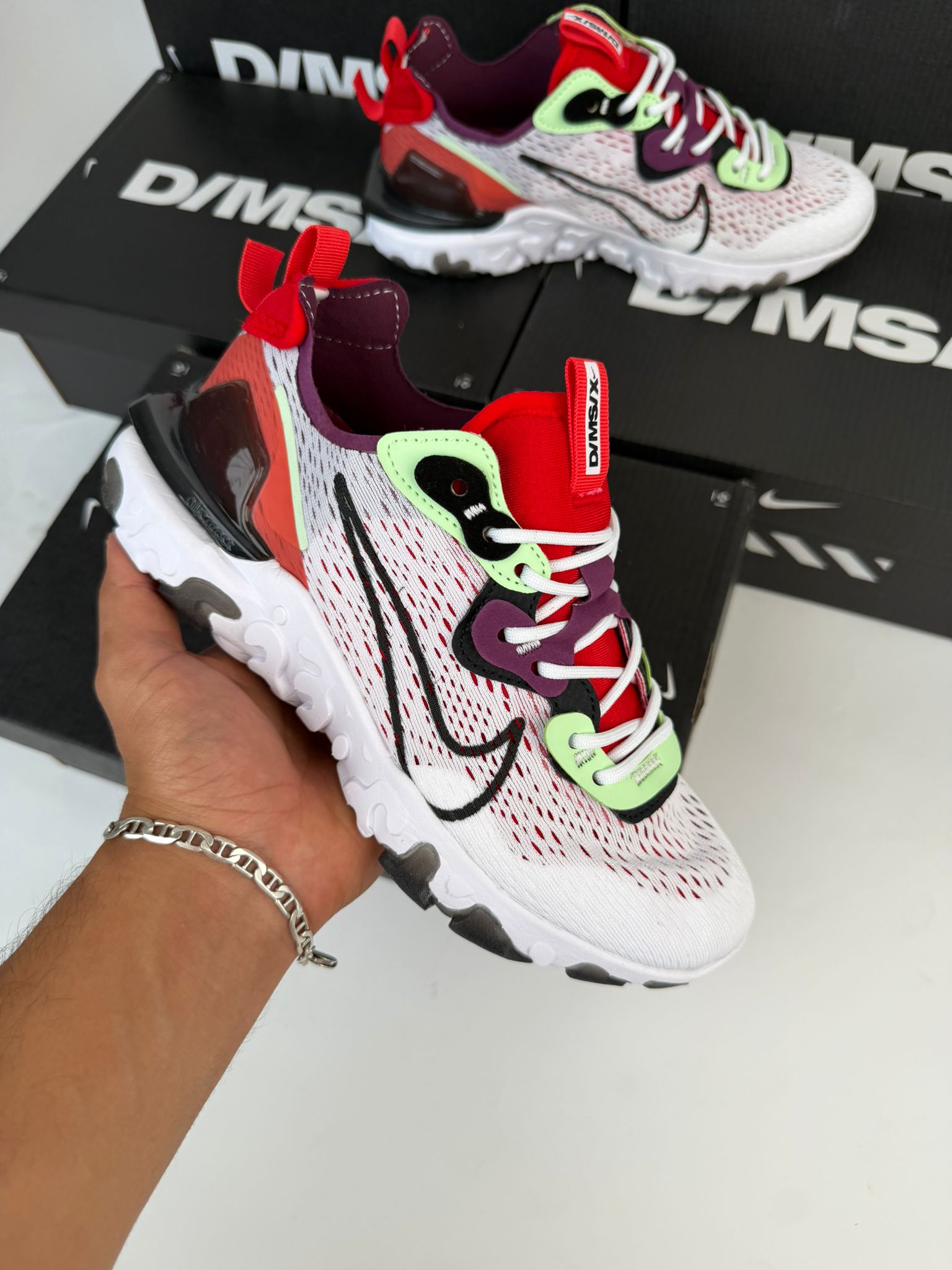 NIKE REACT VISION