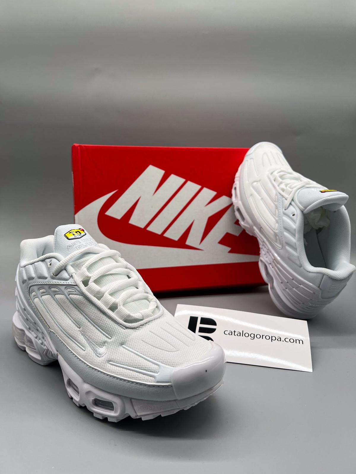 NIKE TN PLUS