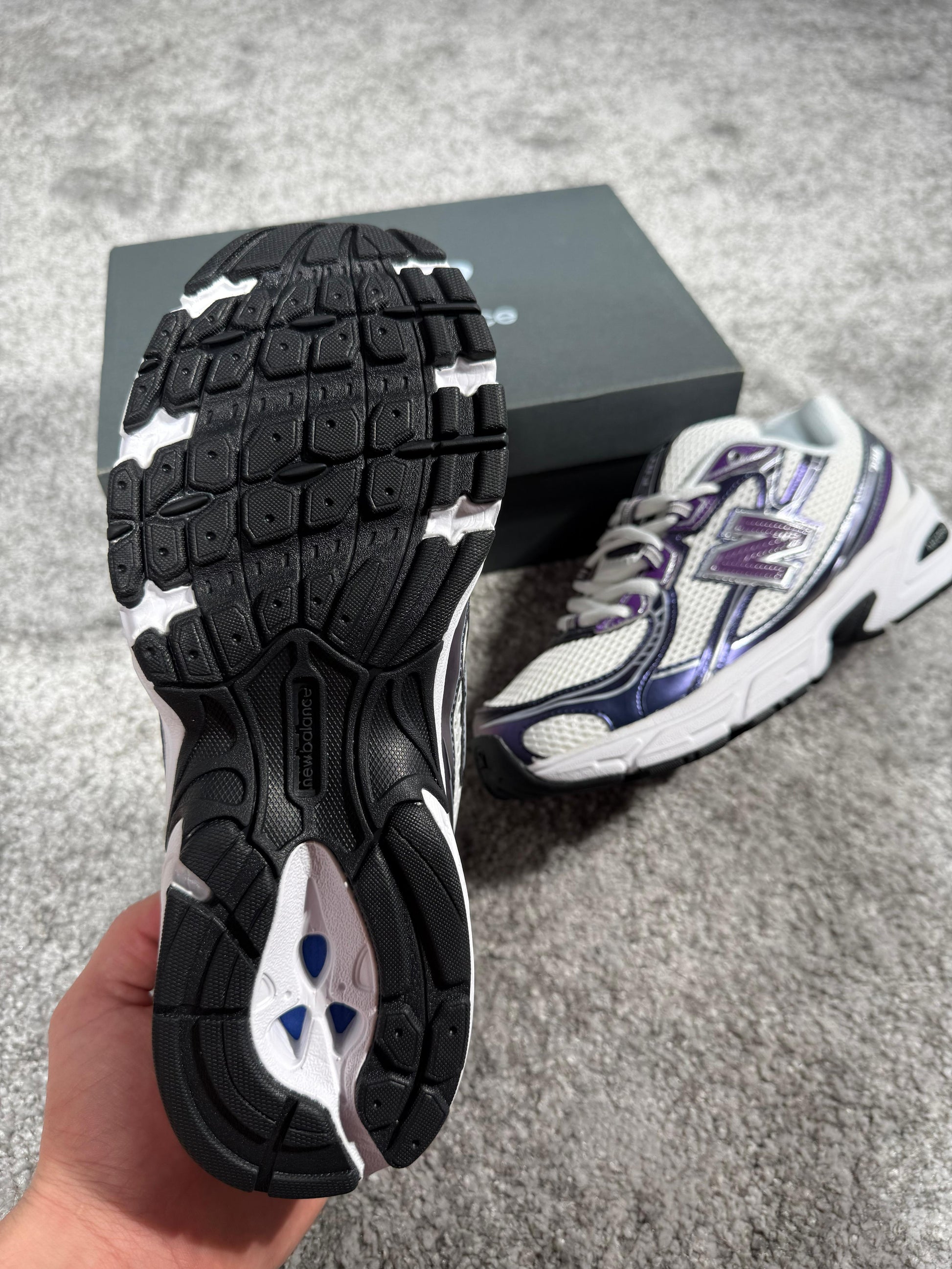 NEW BALANCE