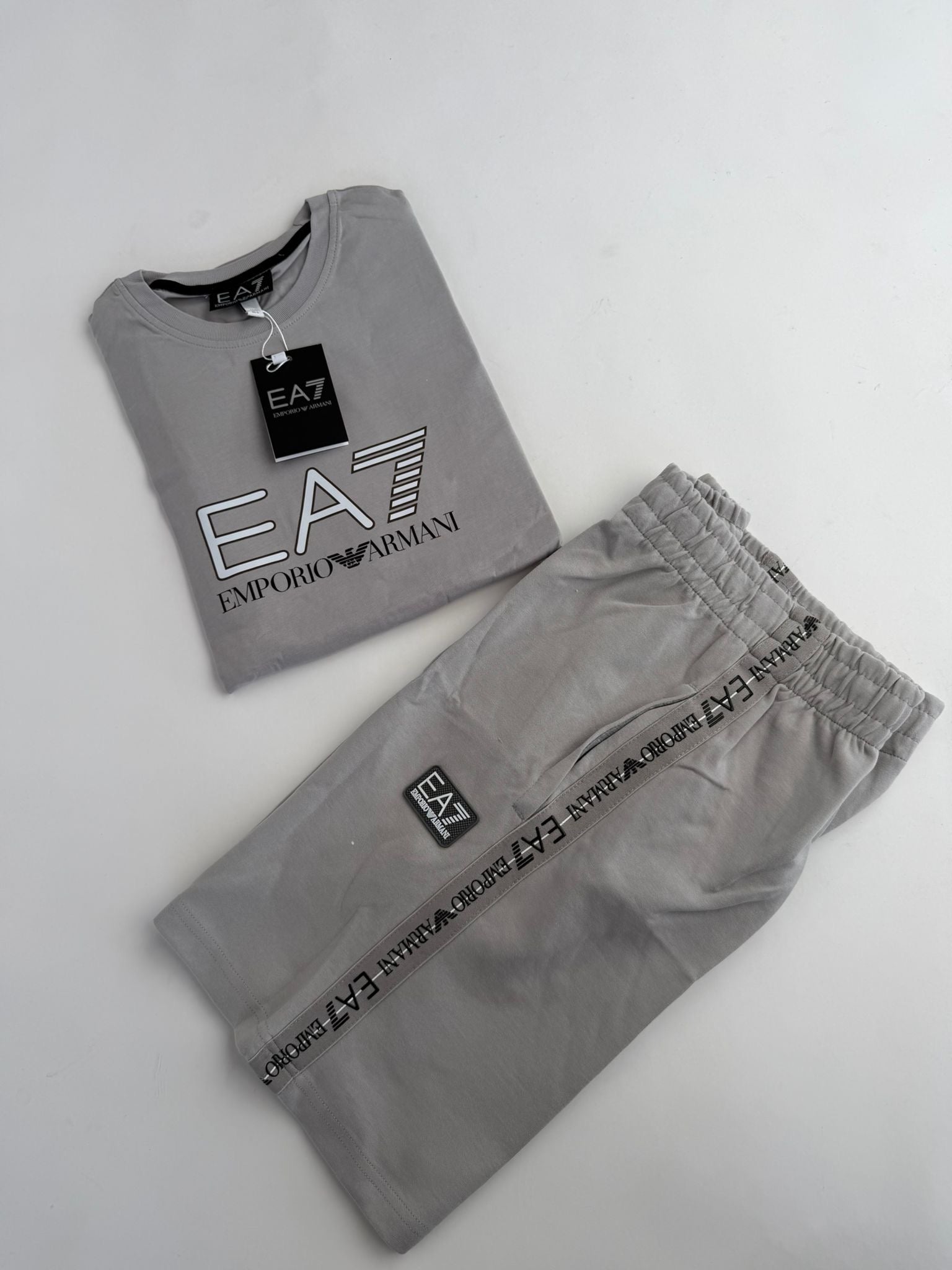EMPORIO ARMANI CONJUNTO CORTO