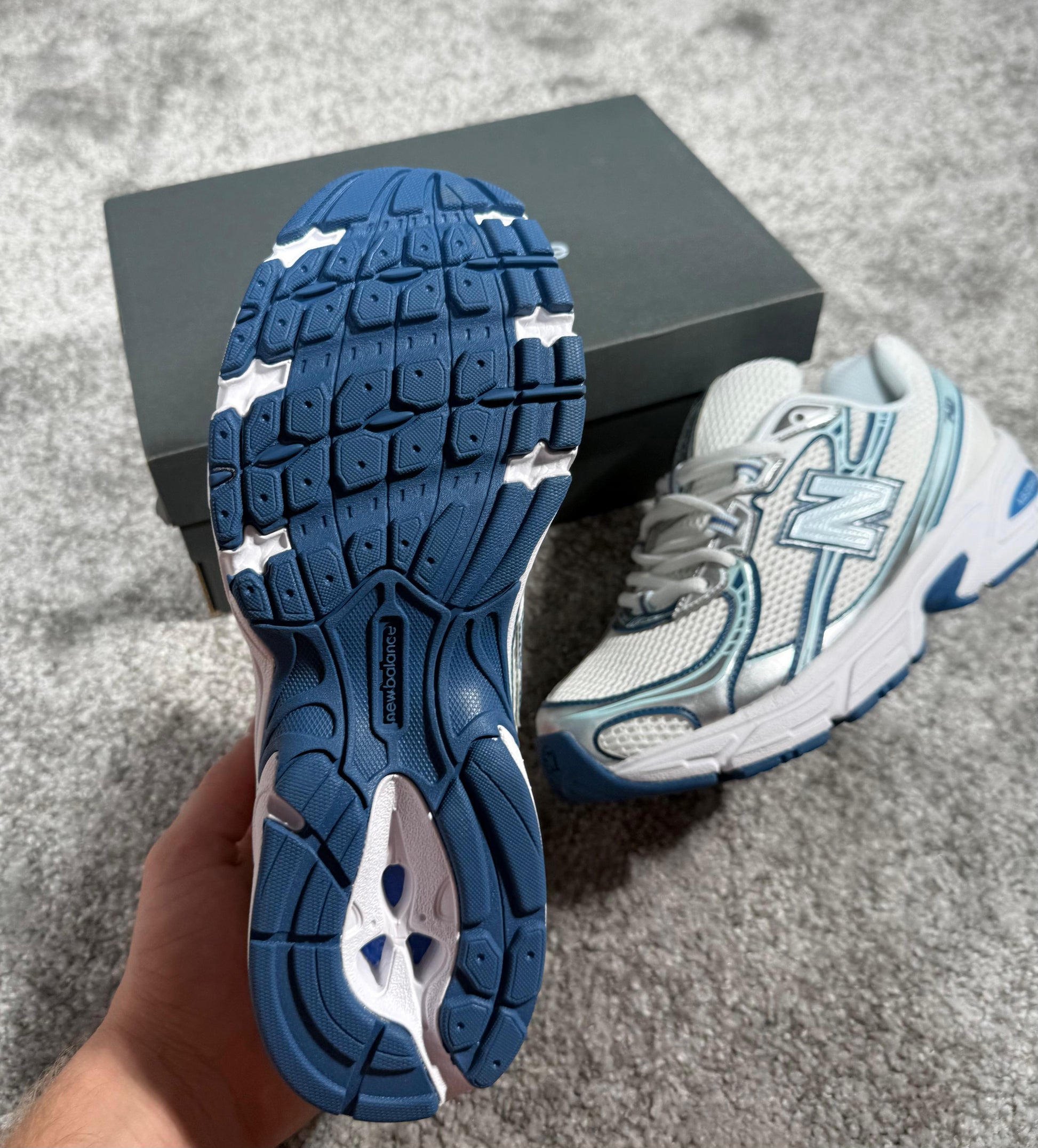 NEW BALANCE
