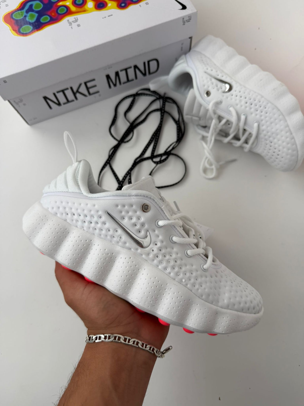 NIKE MIND 002