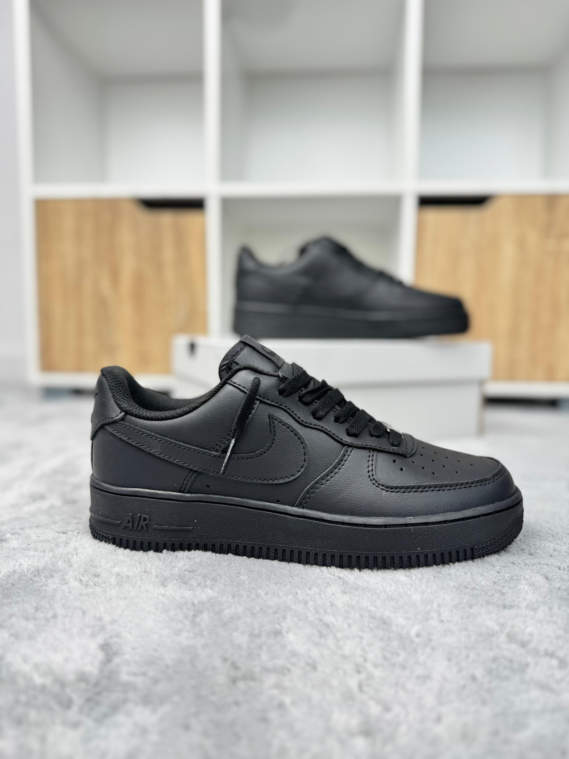 NIKE AIRFORCE