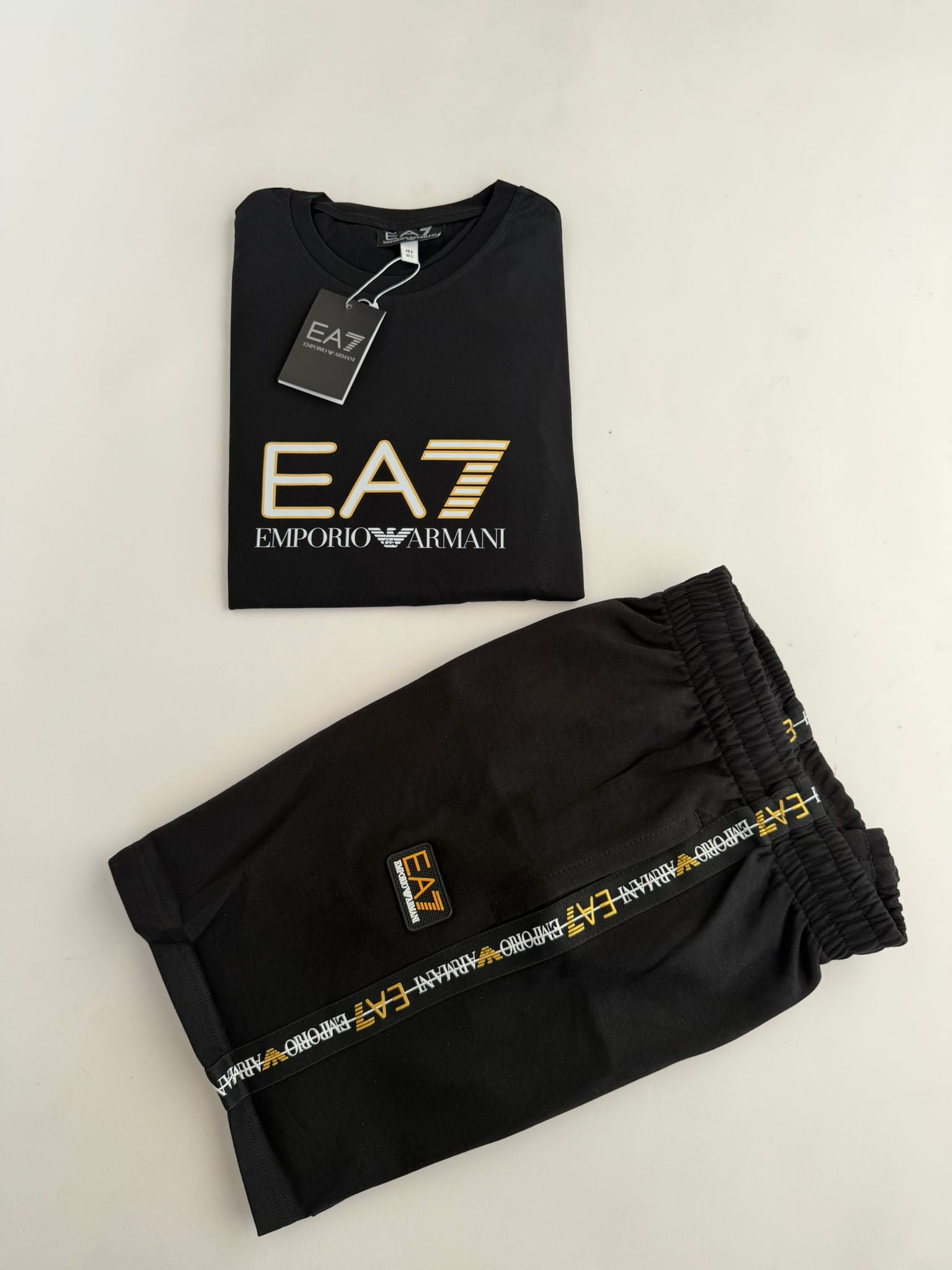 EMPORIO ARMANI CONJUNTO CORTO