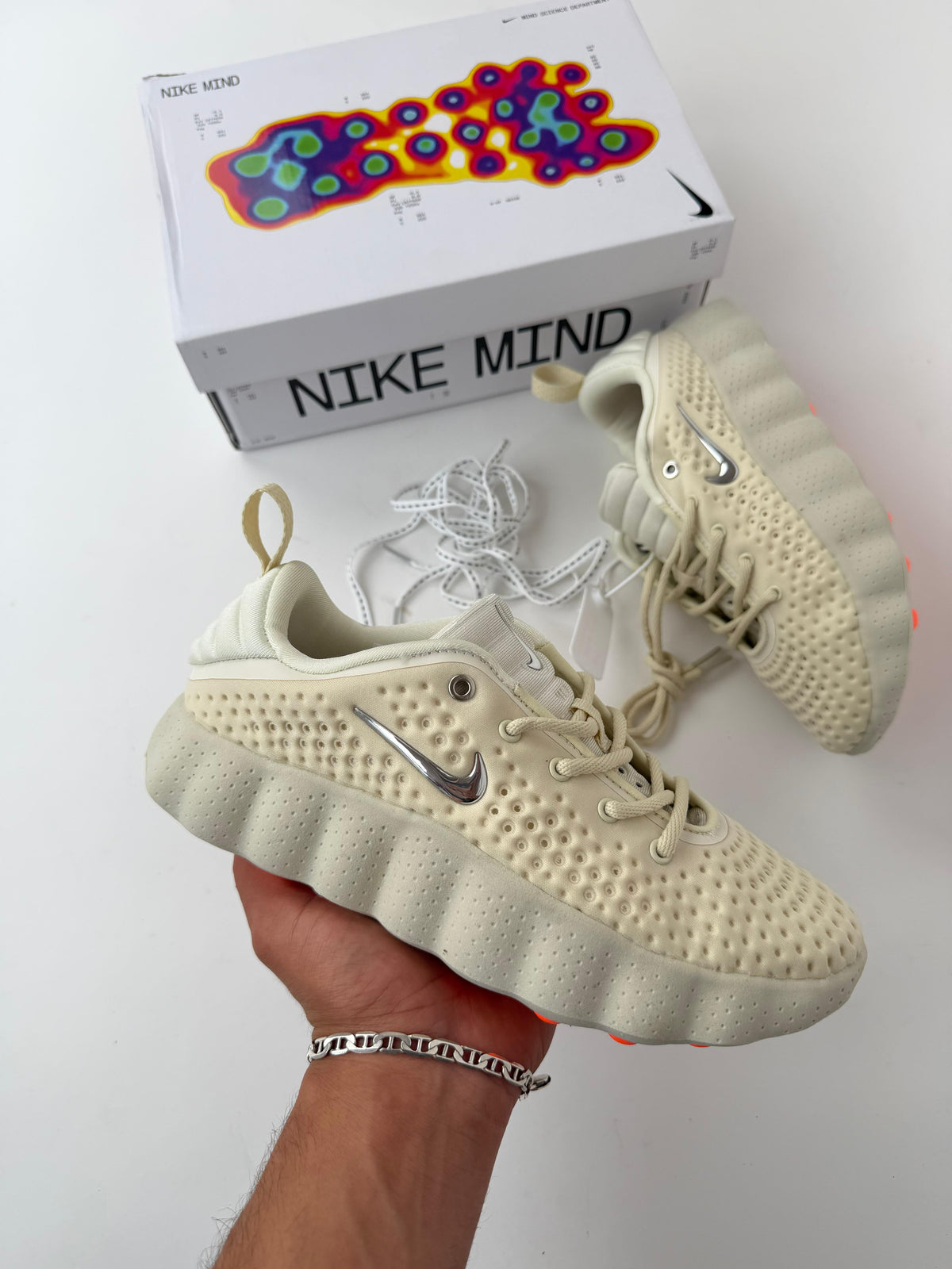 NIKE MIND 002