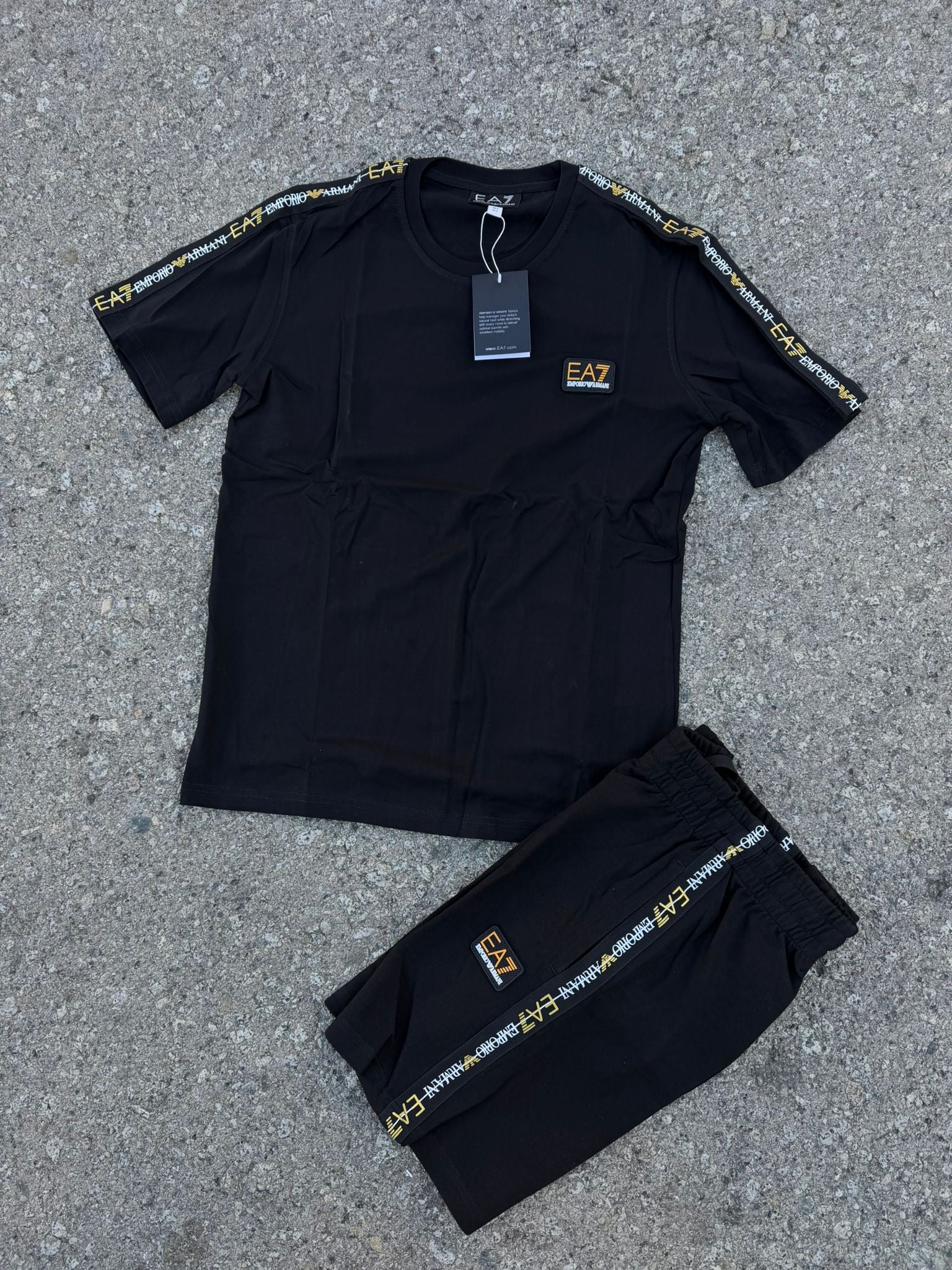 EMPORIO ARMANI CONJUNTO CORTO