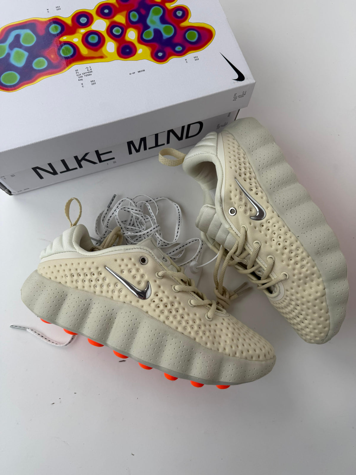 NIKE MIND 002