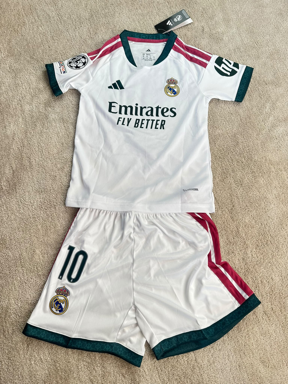 REAL MADRID ( HOME KIT niños )
