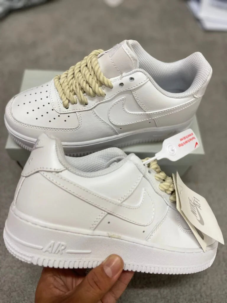 NIKE AIRFORCE