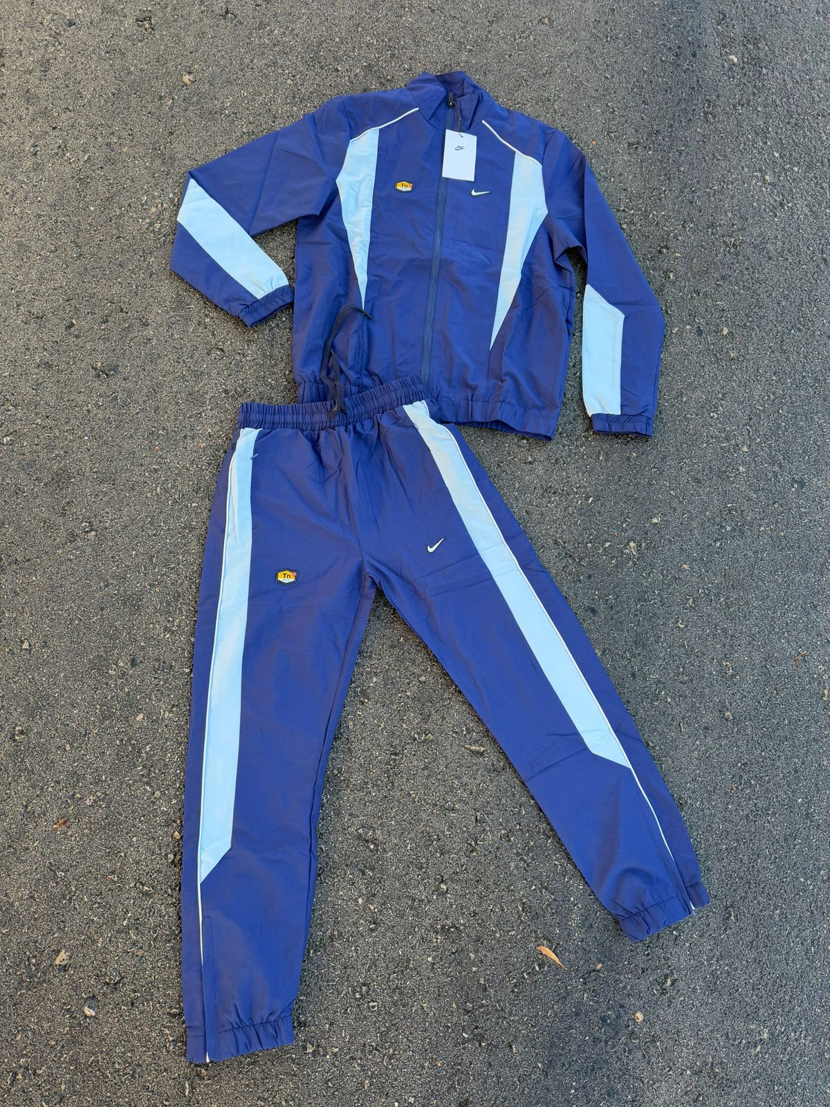 CHANDAL NIKE TN