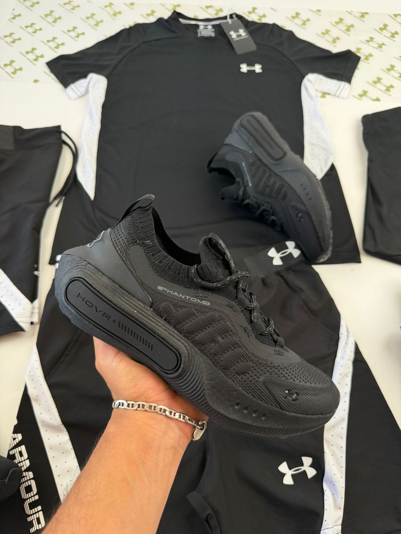 UNDER ARMOUR STORM