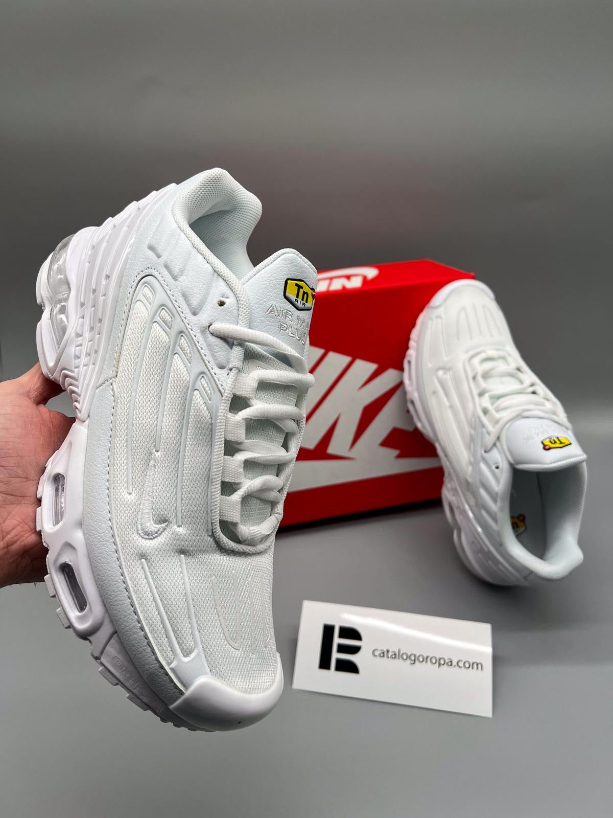 NIKE TN PLUS