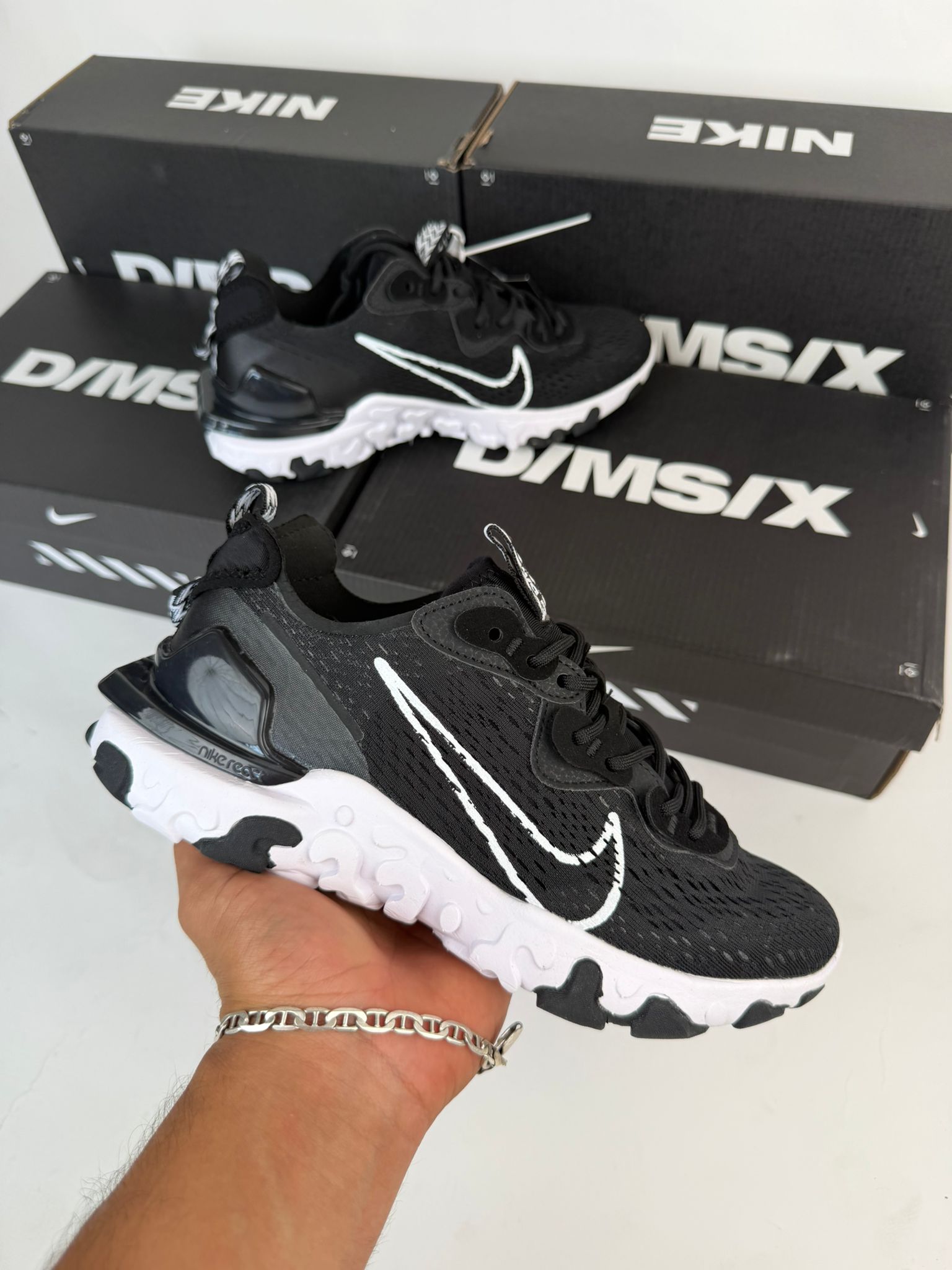 NIKE REACT VISION