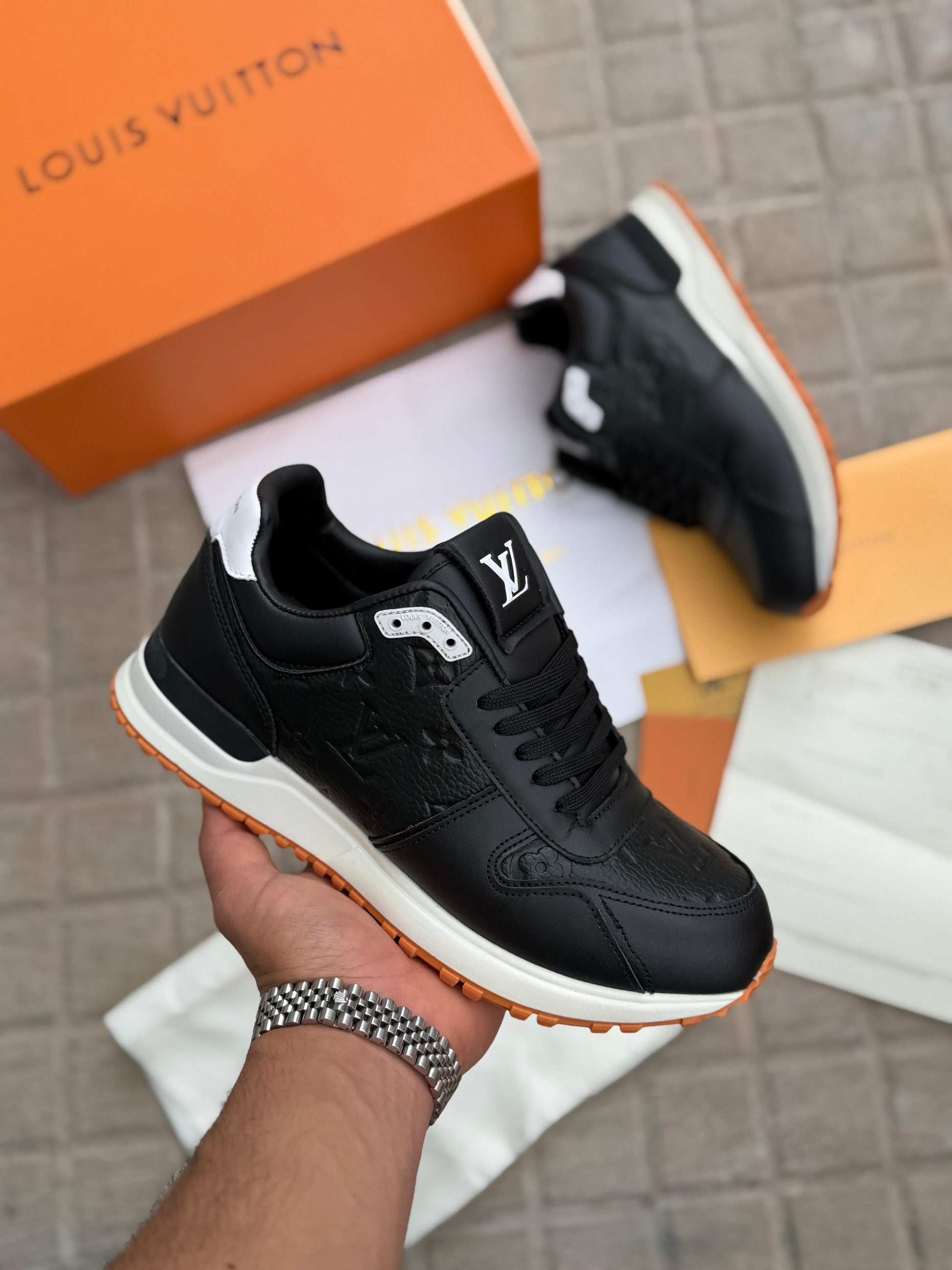 LOUIS VUITTON