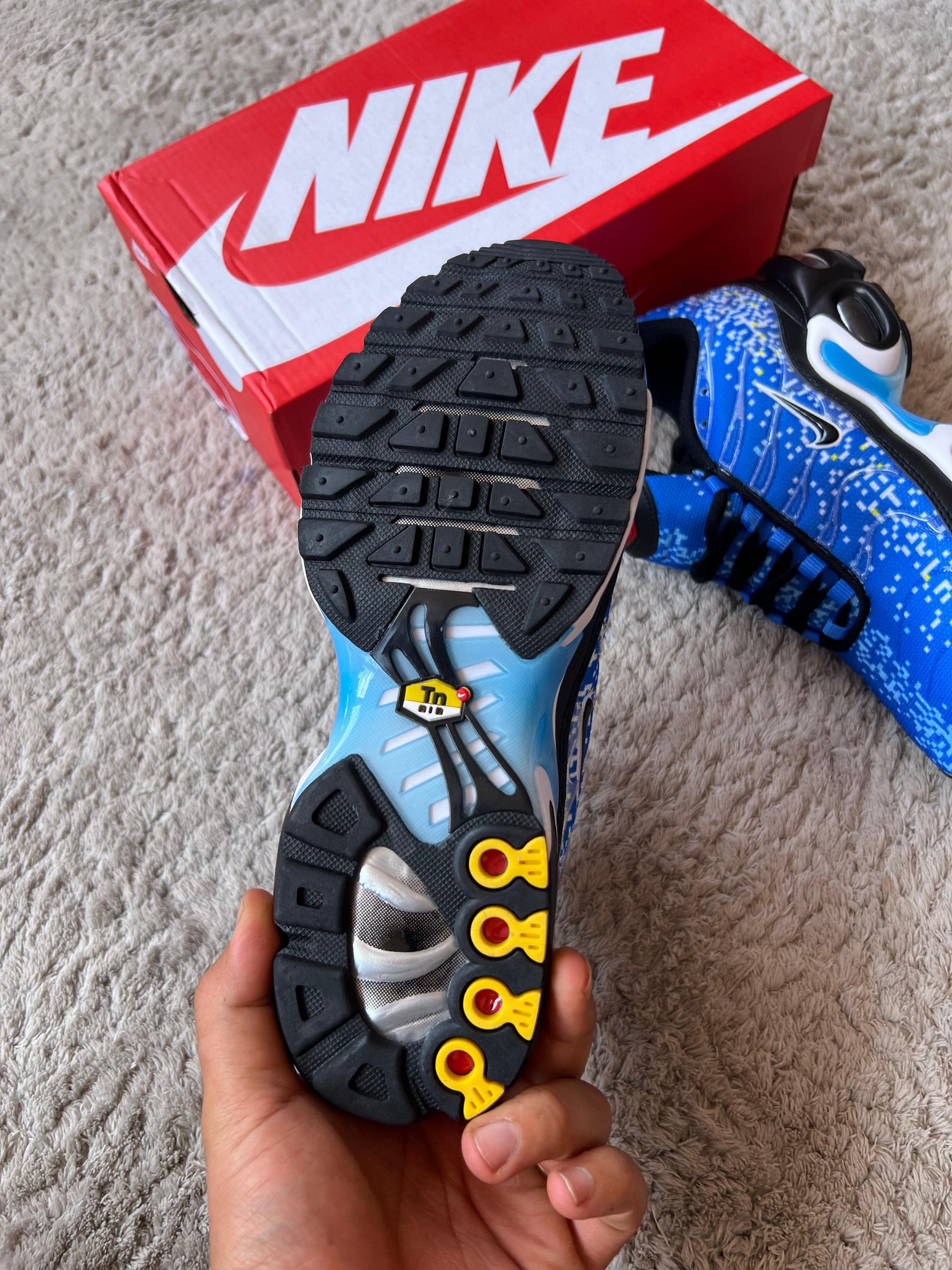 NIKE TN