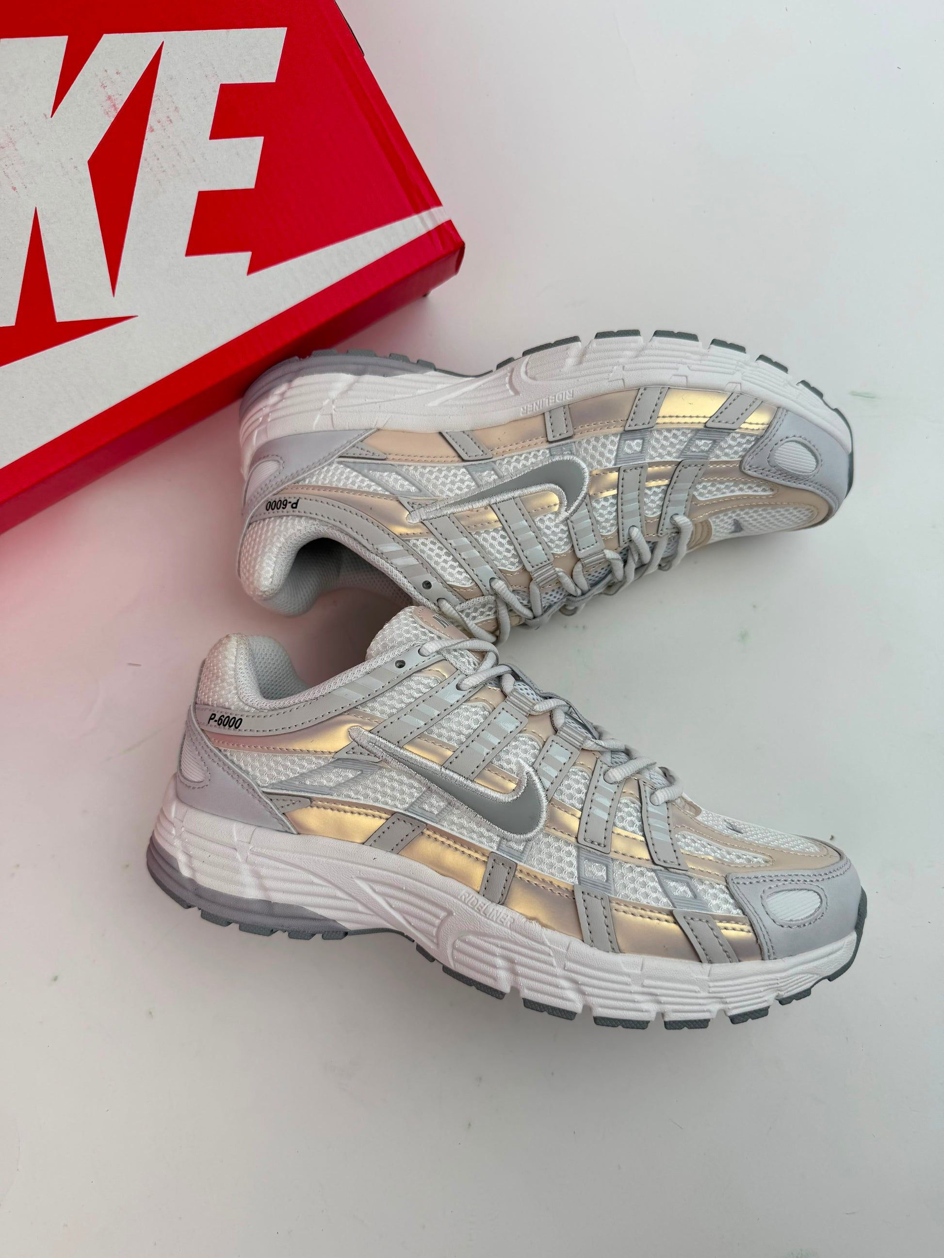 NIKE P6000