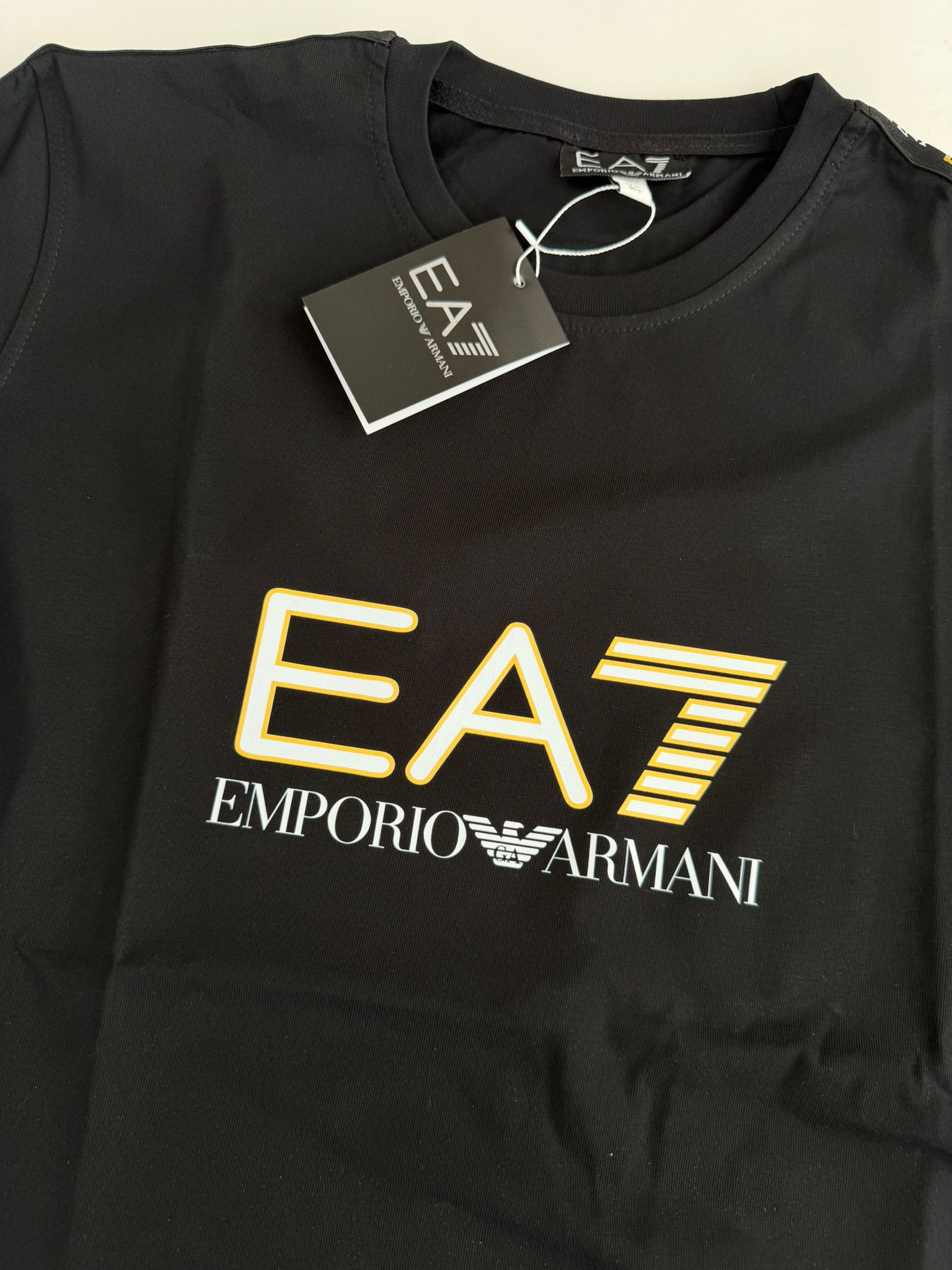 EMPORIO ARMANI CONJUNTO CORTO