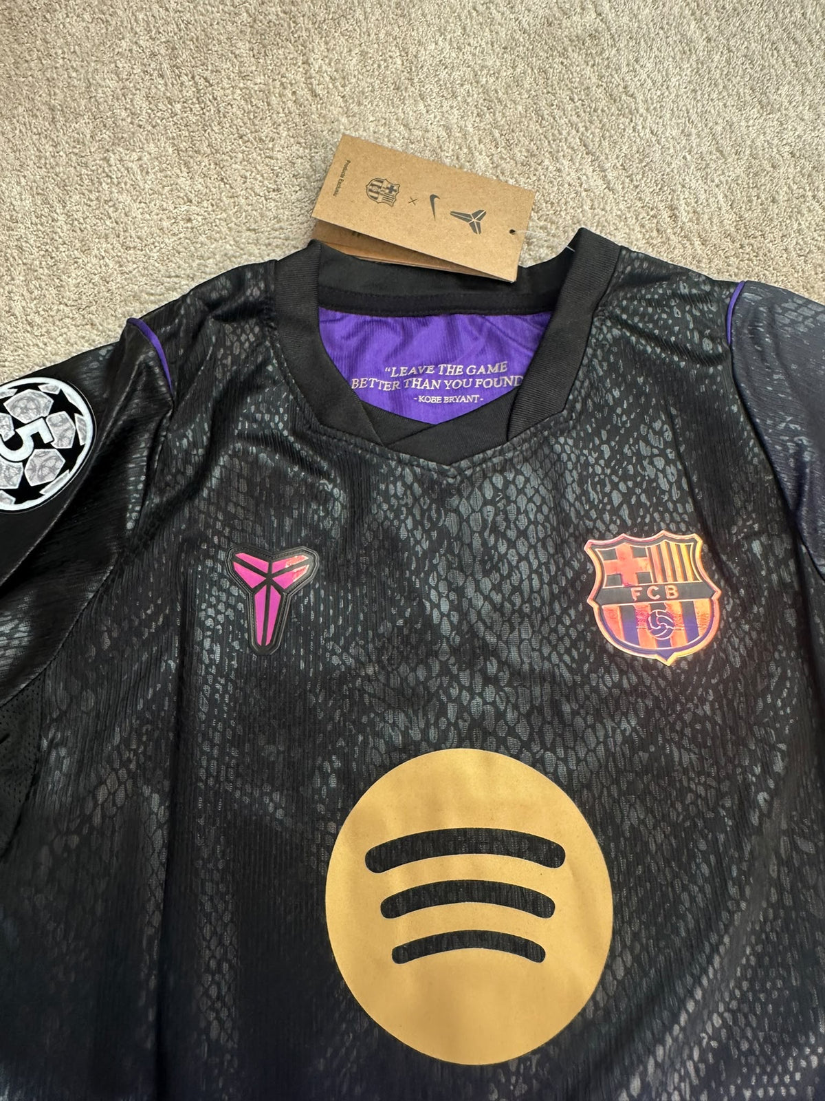 FC BARCELONA ( AWAY KIT niños )
